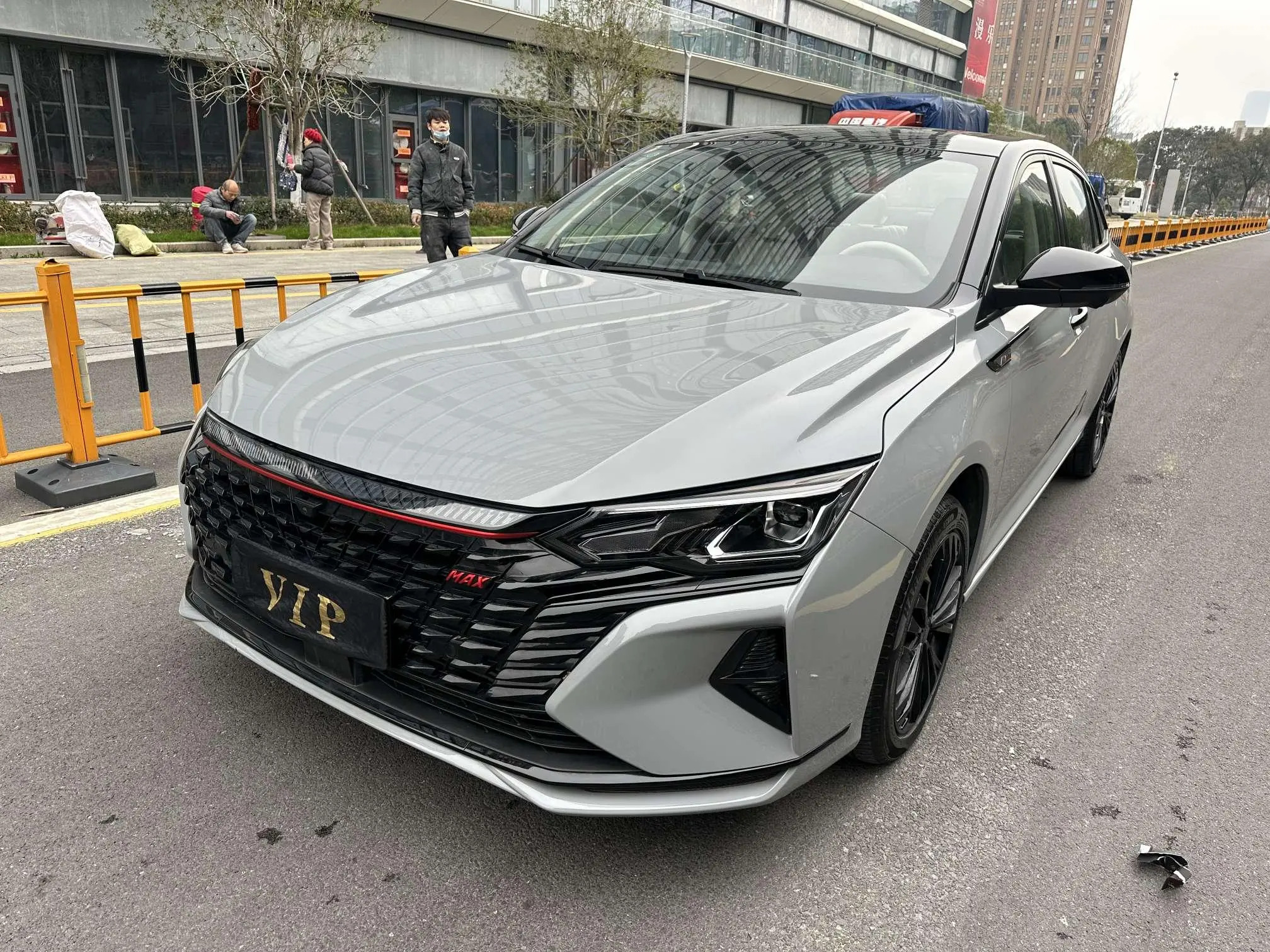 Dongfeng Yixuan MAX  из Китая