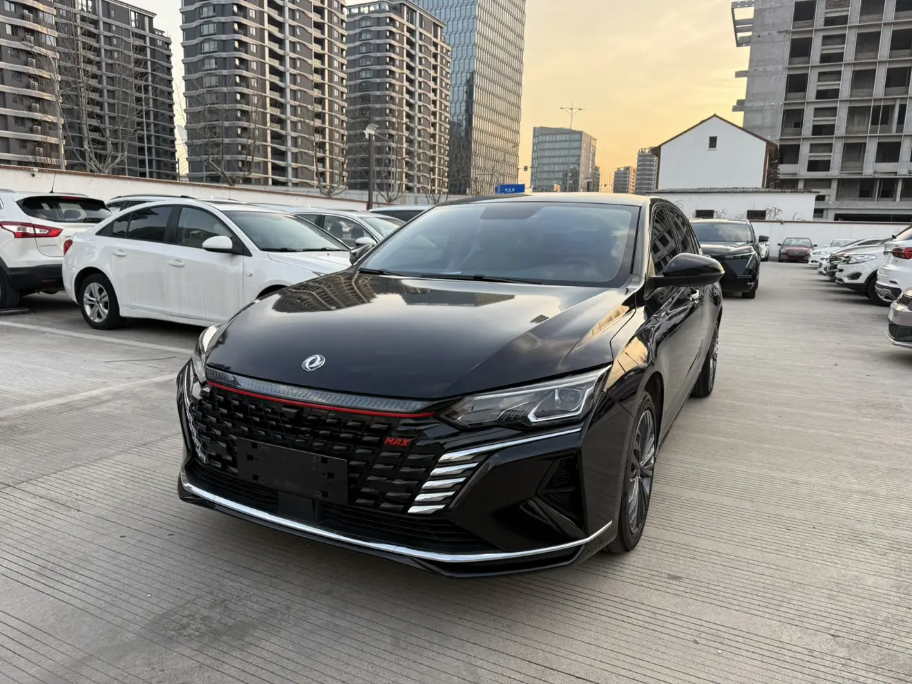 Dongfeng Yixuan MAX  из Китая