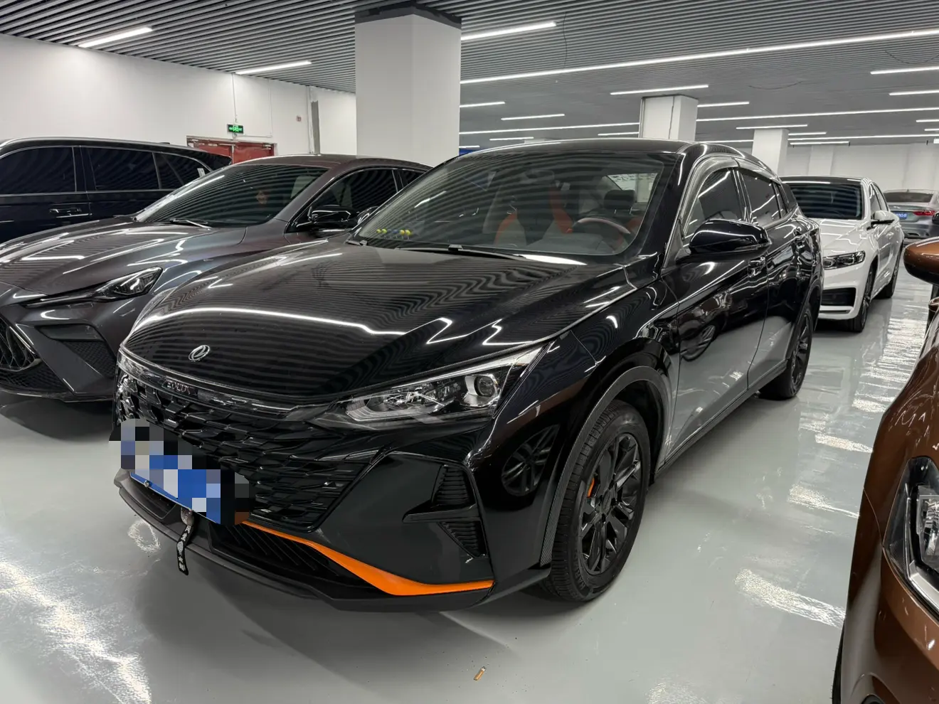 Dongfeng Yixuan  из Китая