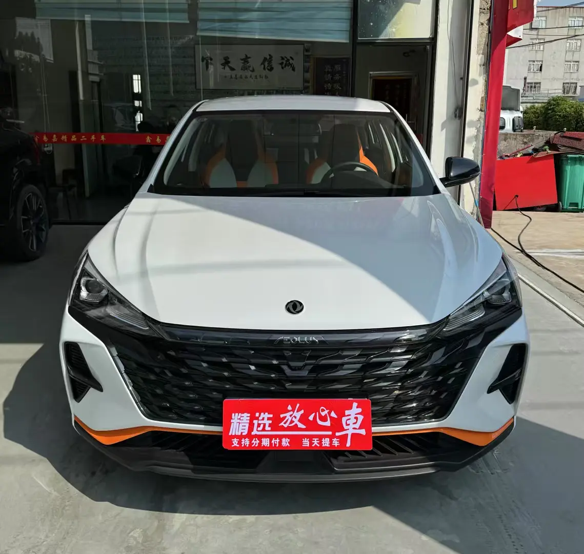 Dongfeng Yixuan  из Китая