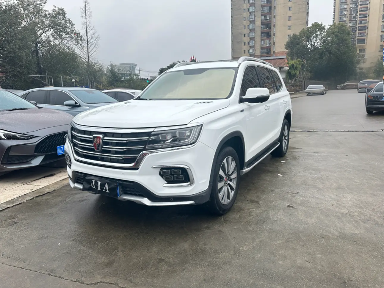Roewe RX8  из Китая