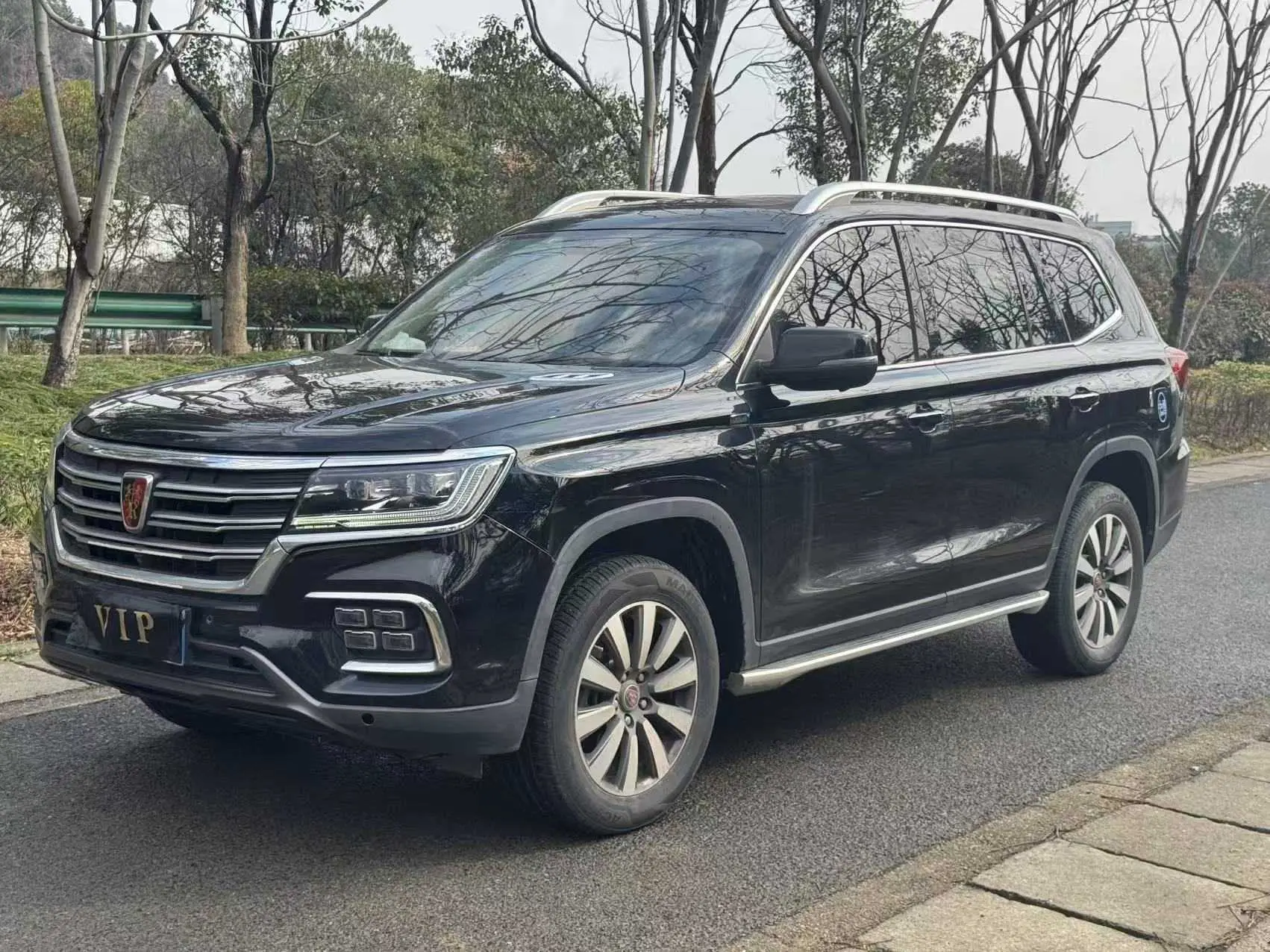 Roewe RX8  из Китая