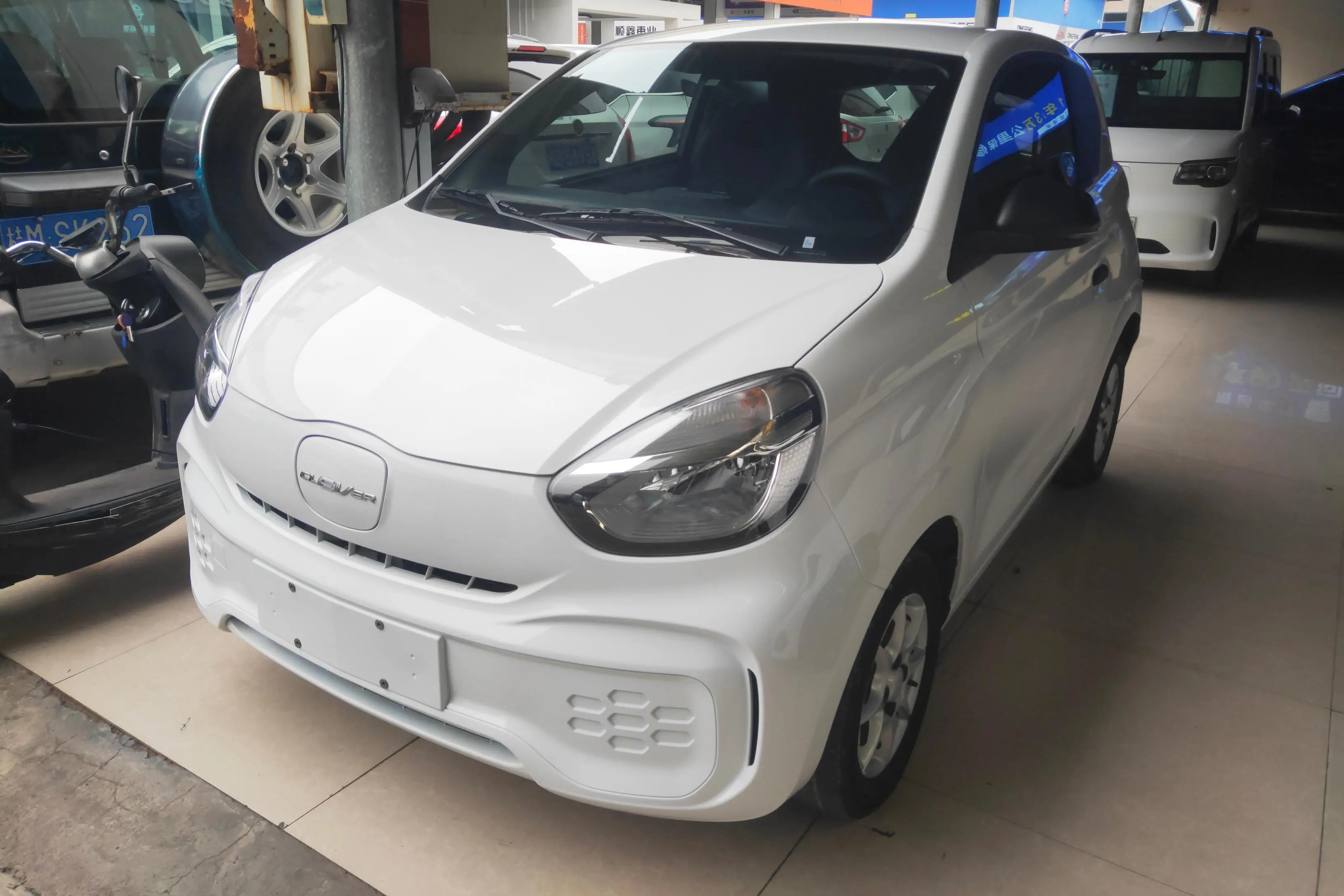 Roewe CLEVER  из Китая