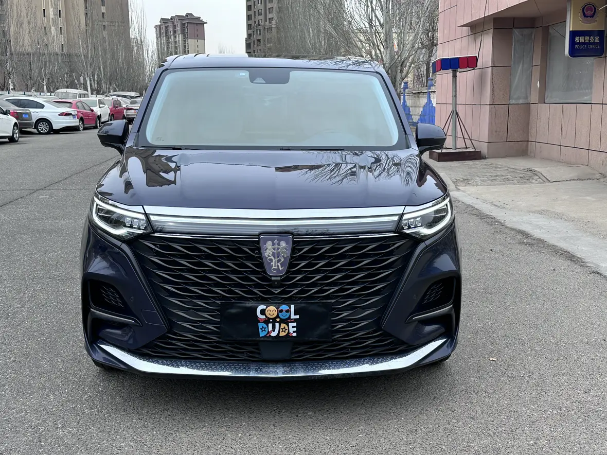 Roewe iMAX8  из Китая