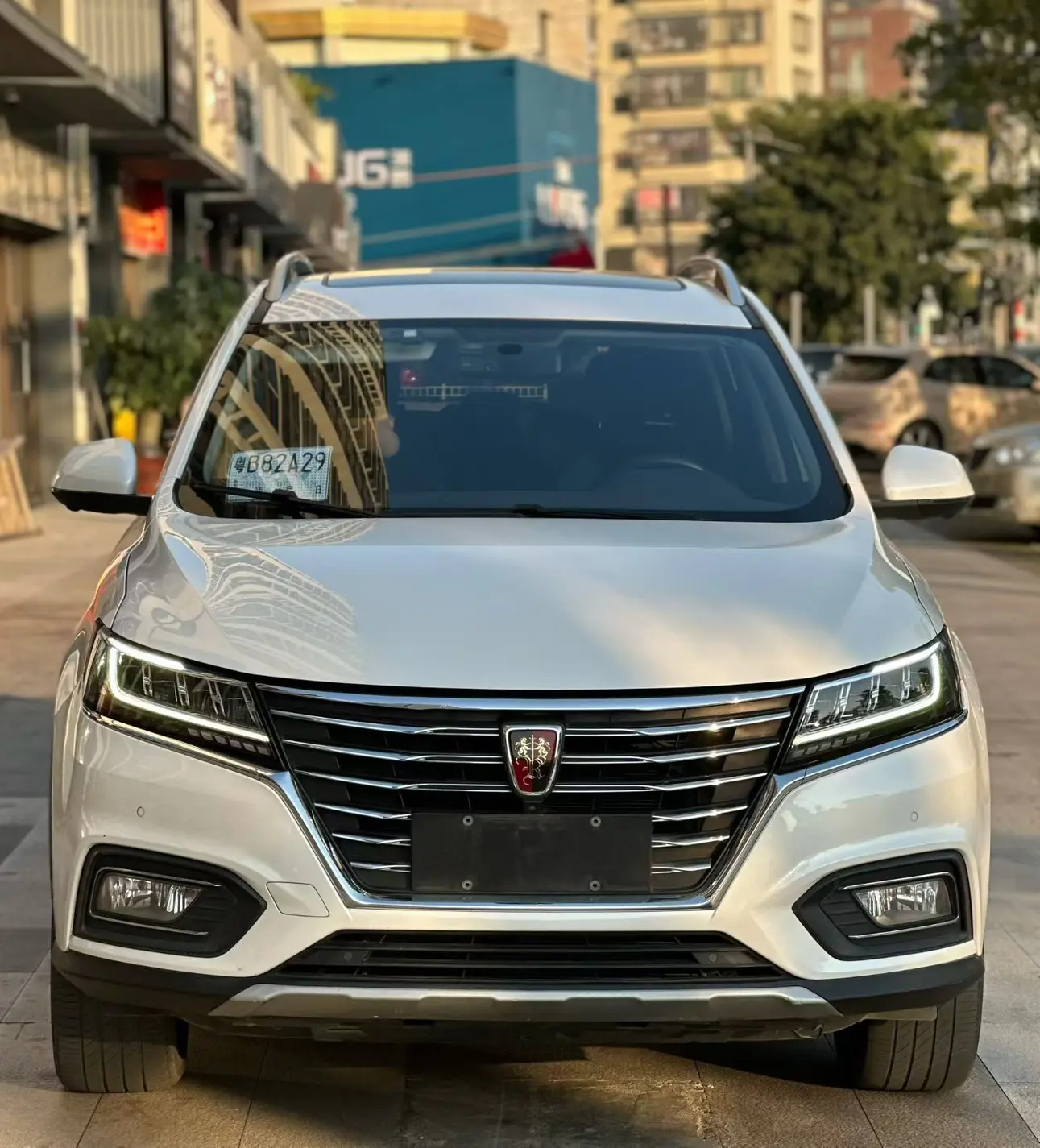 Roewe eRX5  из Китая