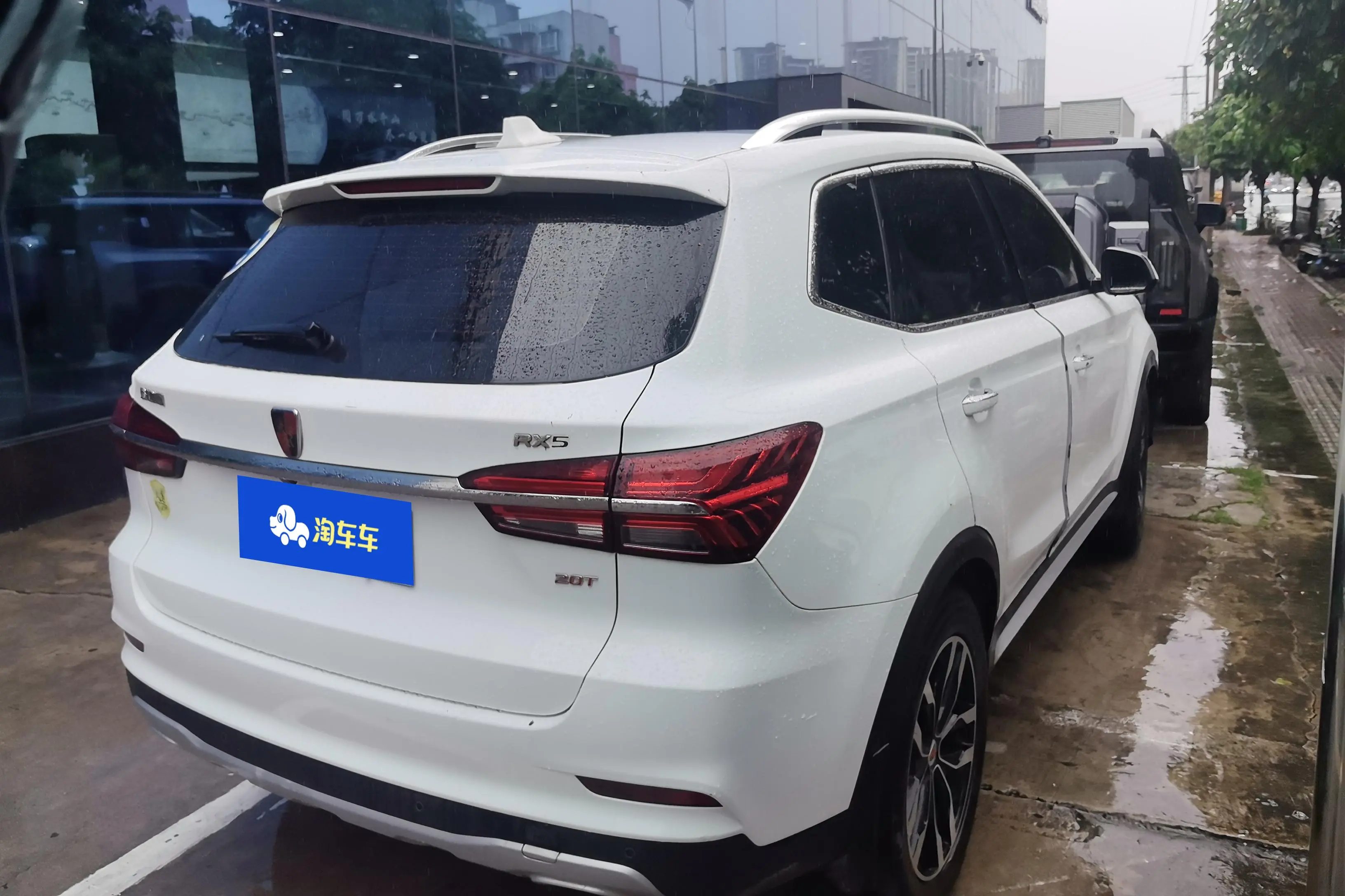 Roewe RX5  из Китая