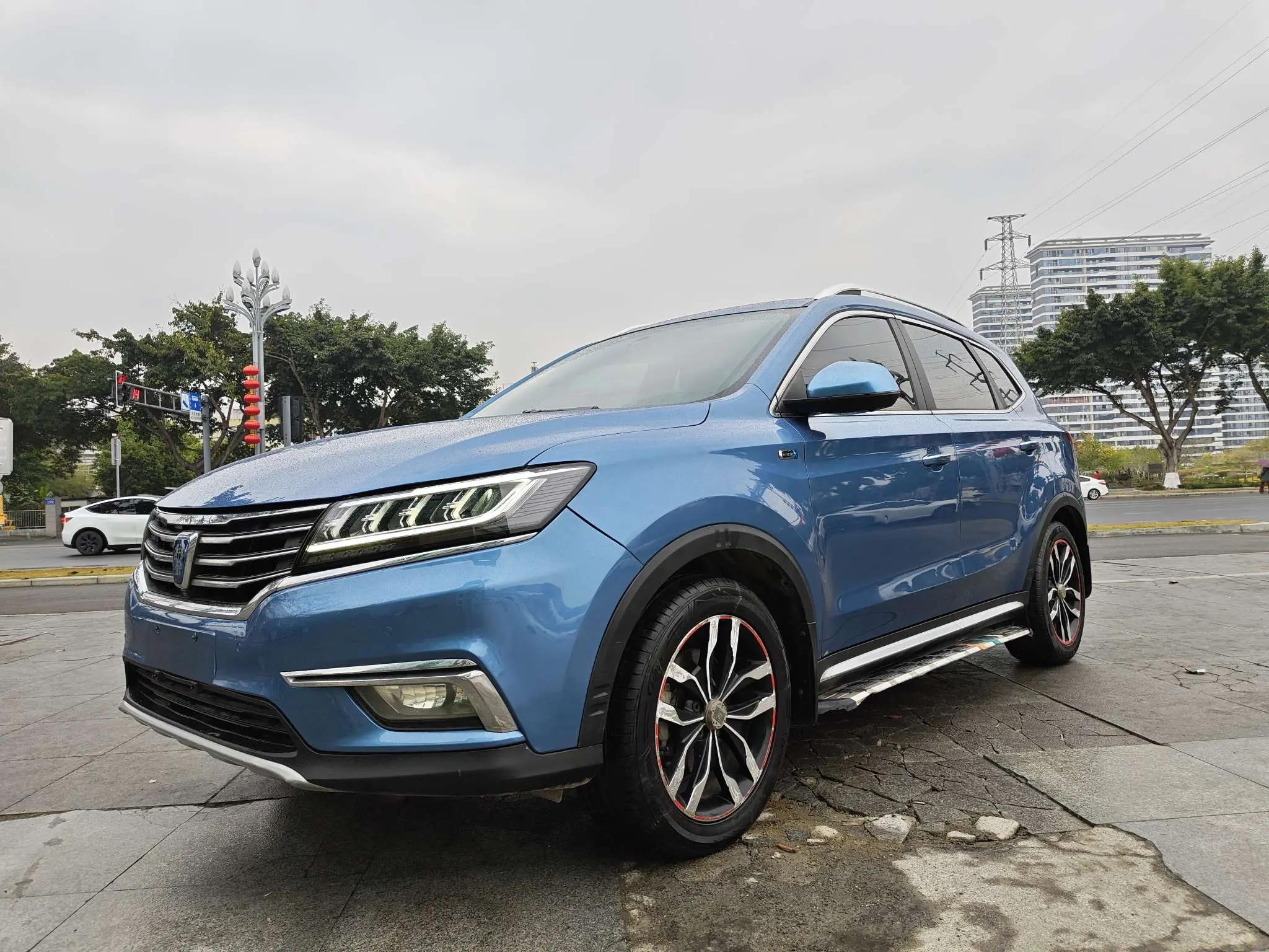 Roewe RX5  из Китая