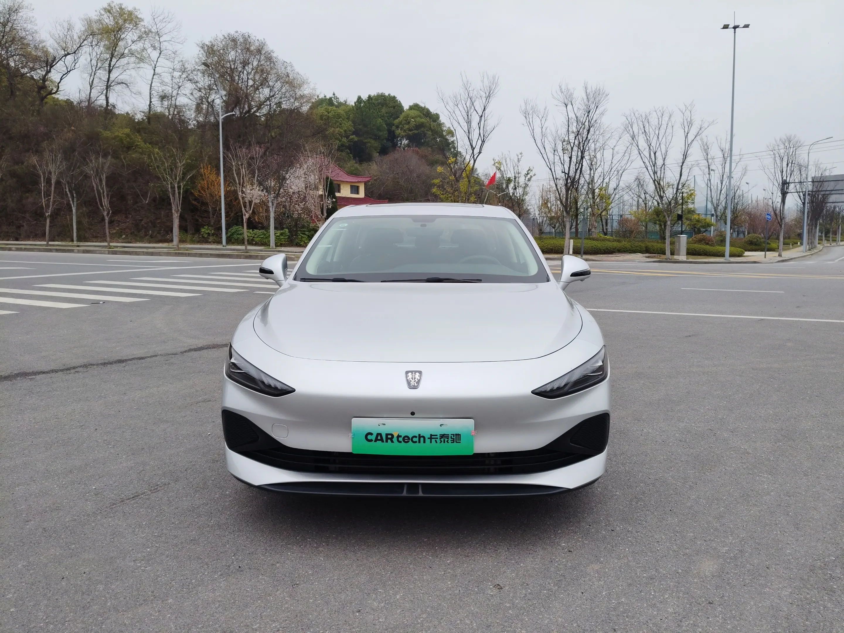 Roewe D7 DMH  из Китая