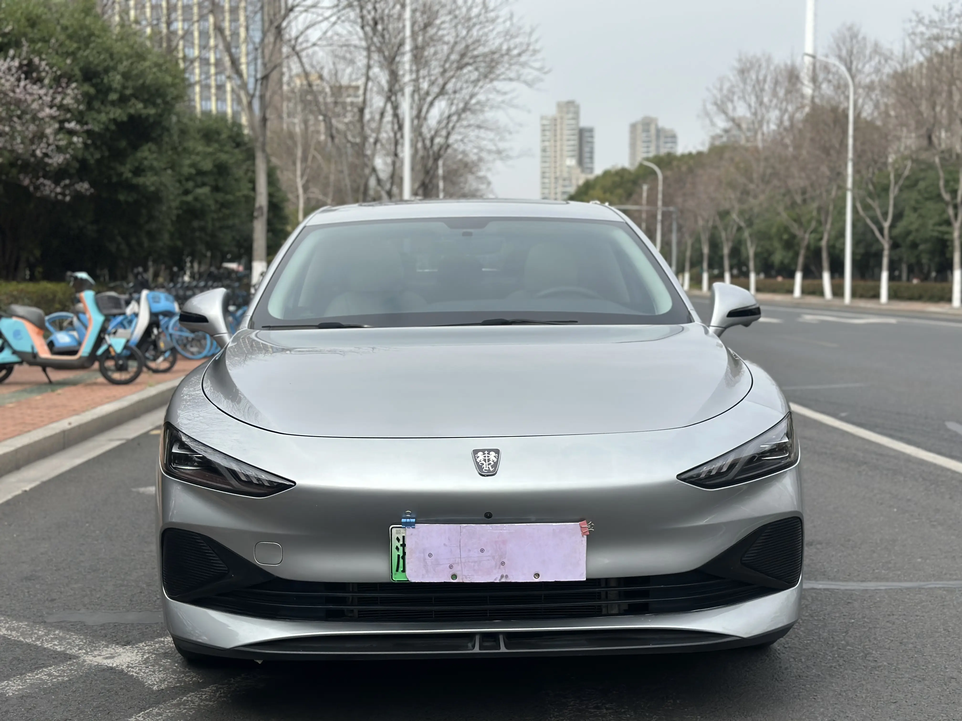 Roewe D7 DMH  из Китая