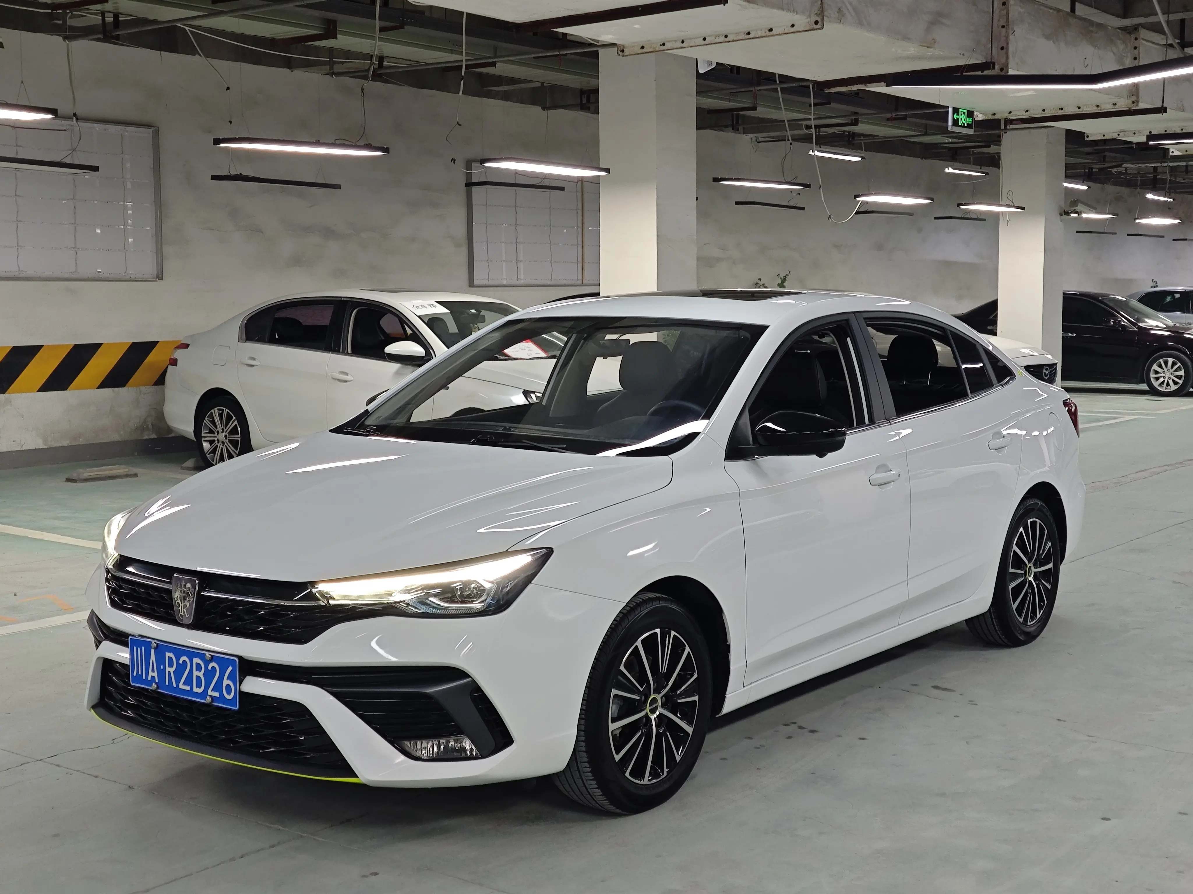 Roewe i5  из Китая