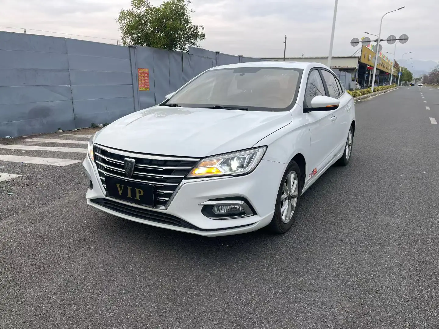 Roewe i5  из Китая