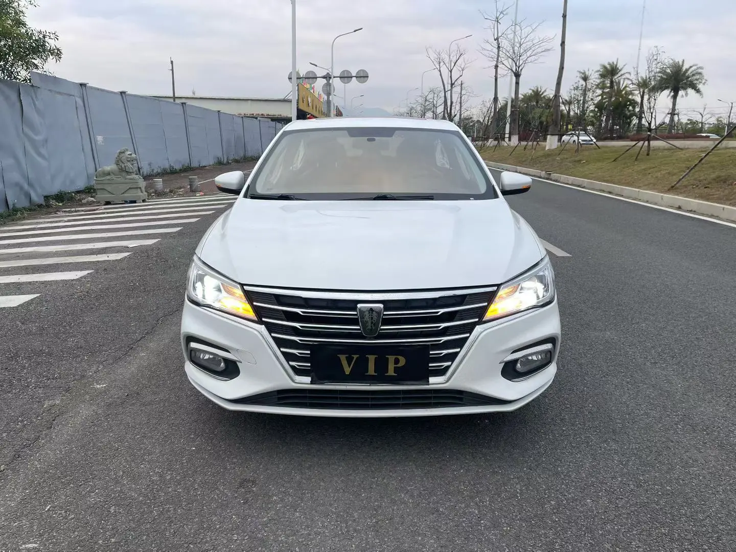 Roewe i5  из Китая