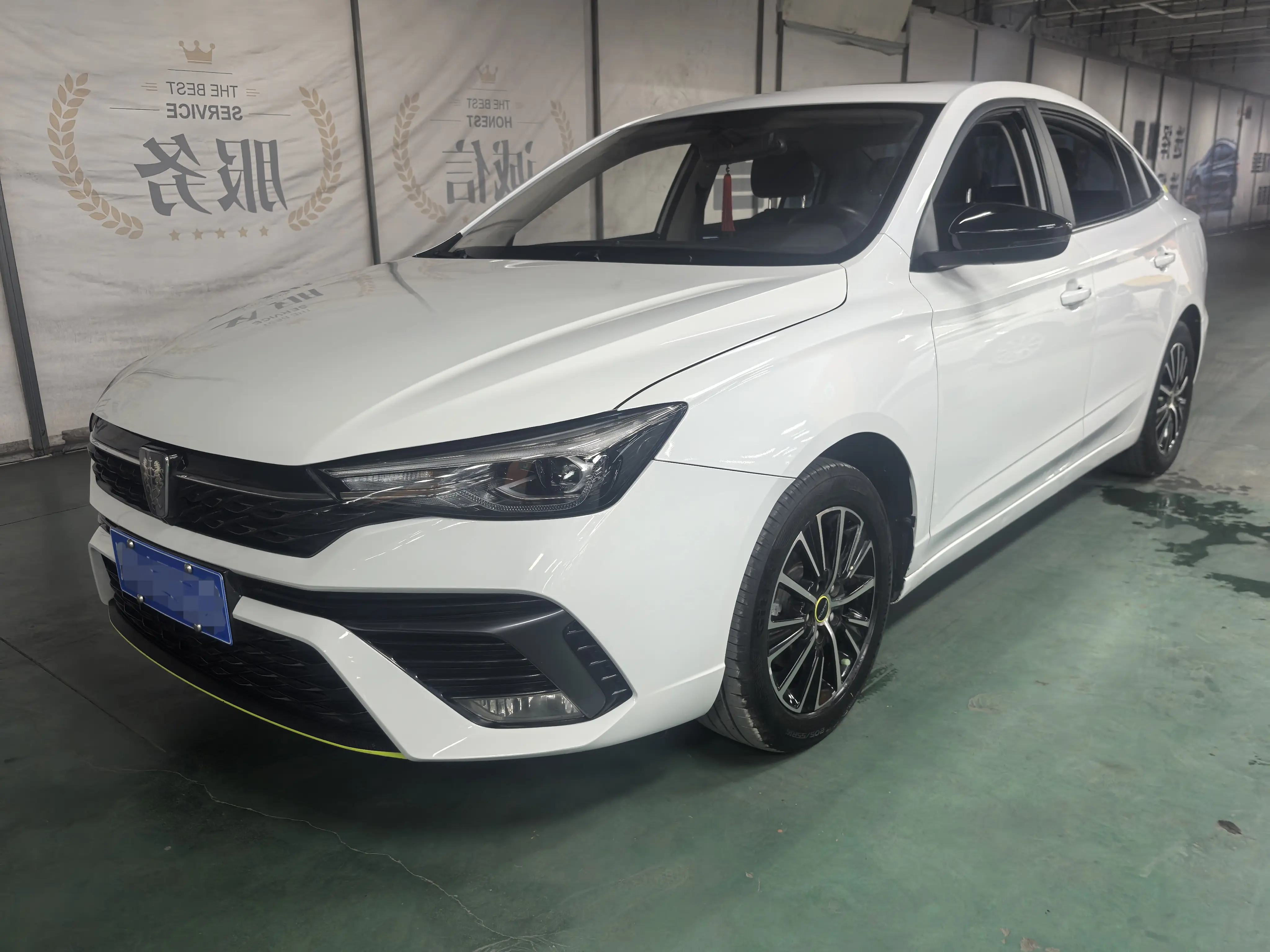 Roewe i5  из Китая