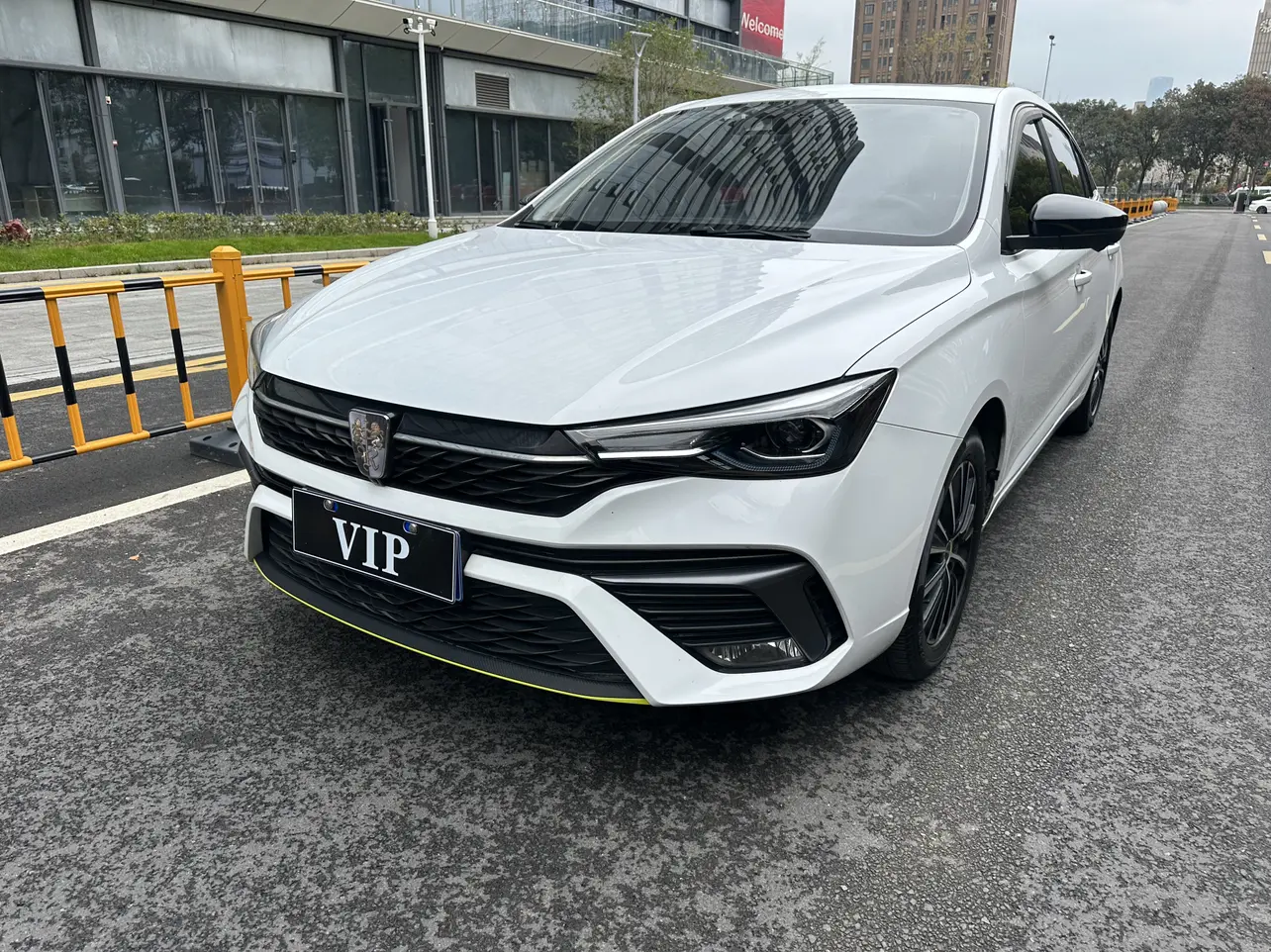 Roewe i5  из Китая