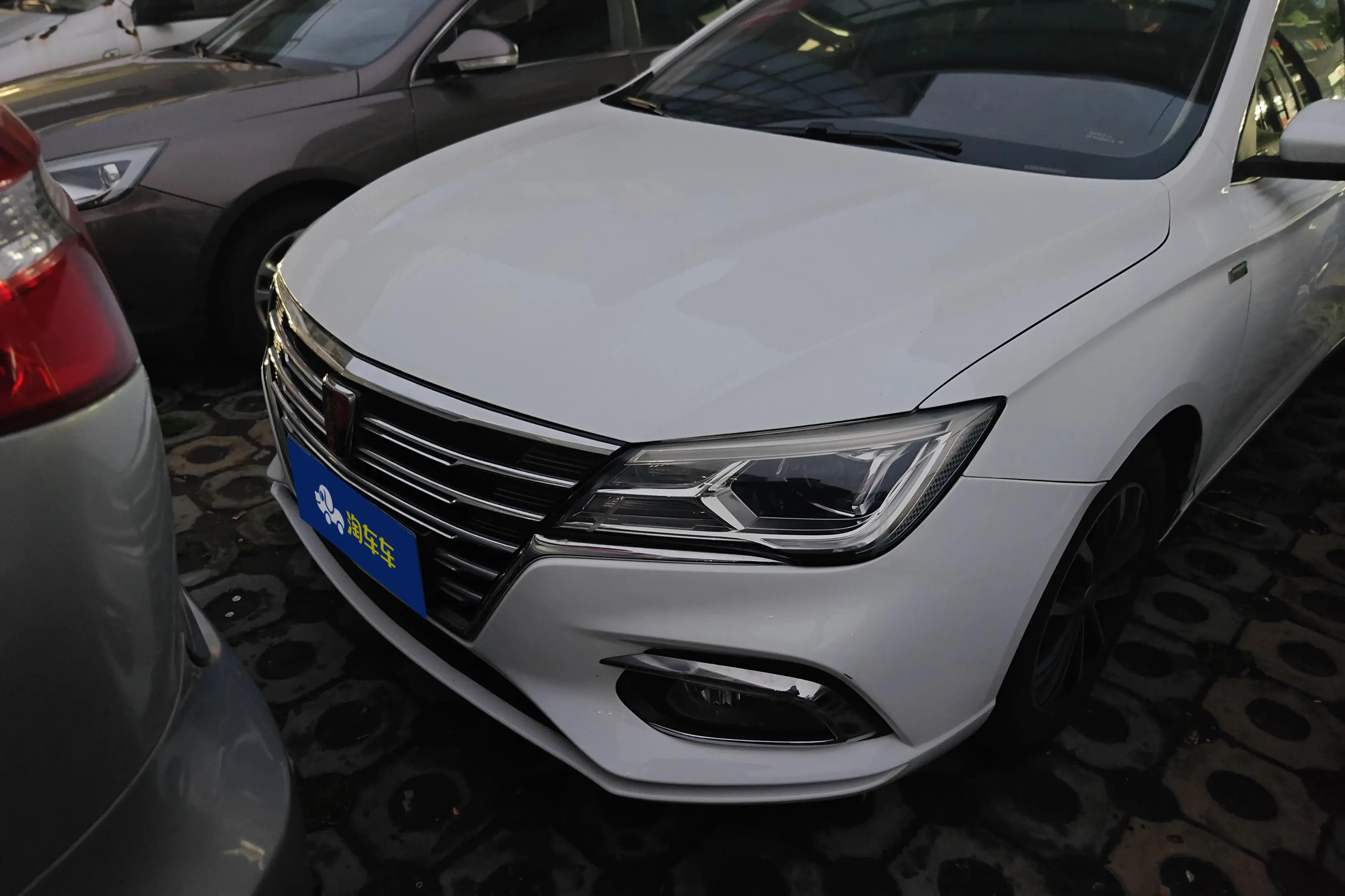 Roewe i5  из Китая