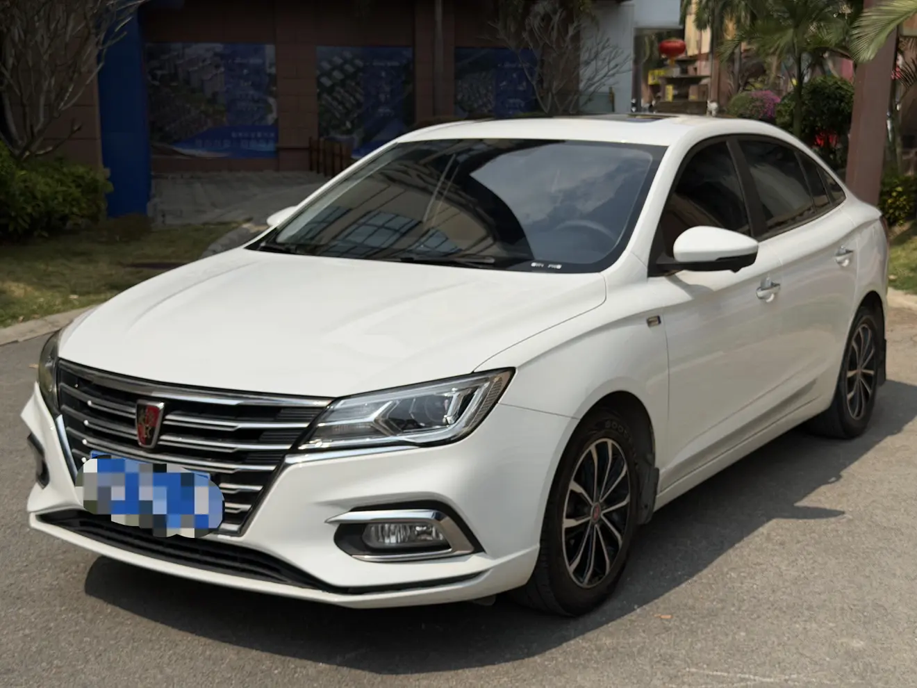 Roewe i5  из Китая