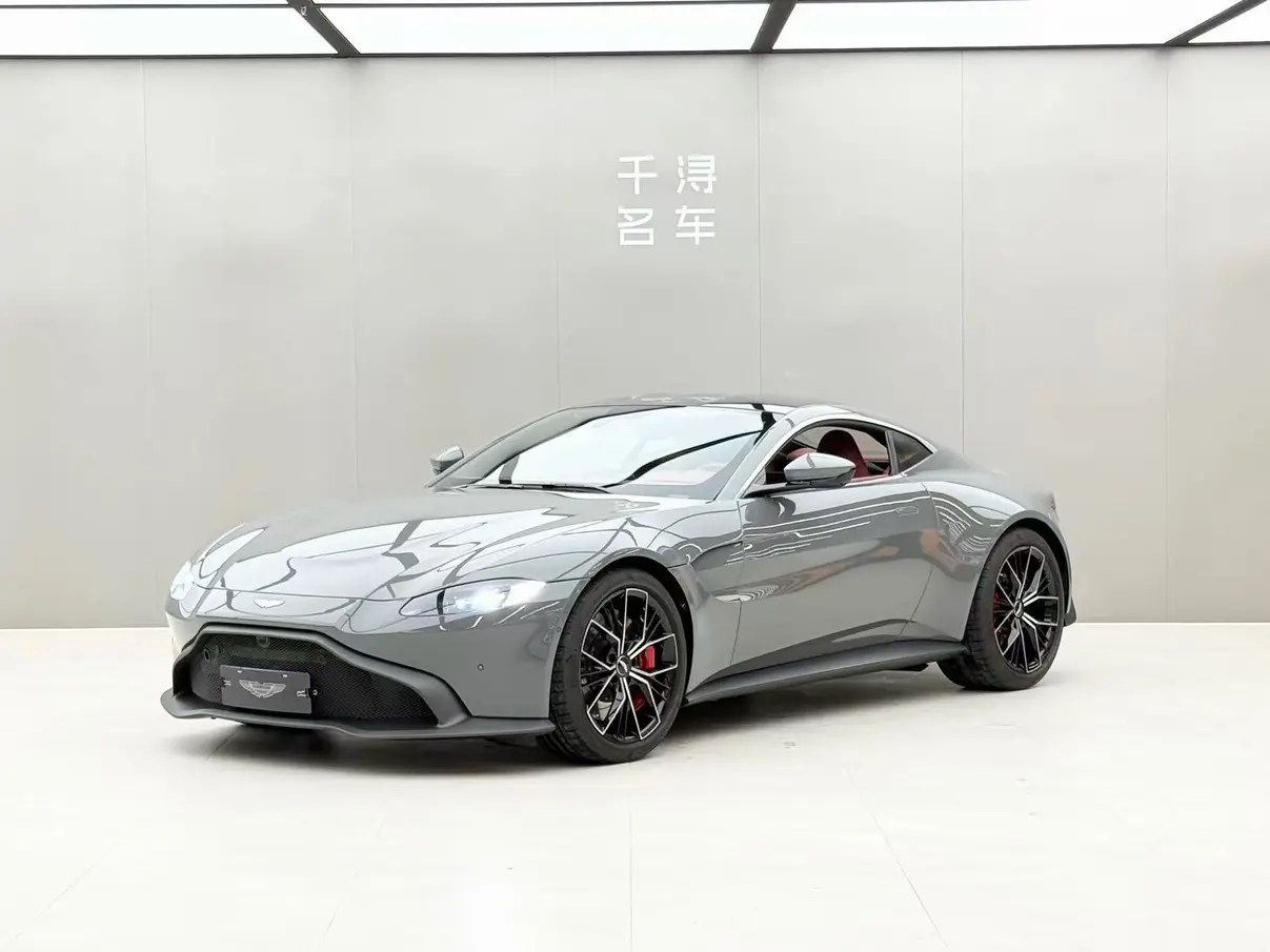 Aston Martin Vantage  из Китая