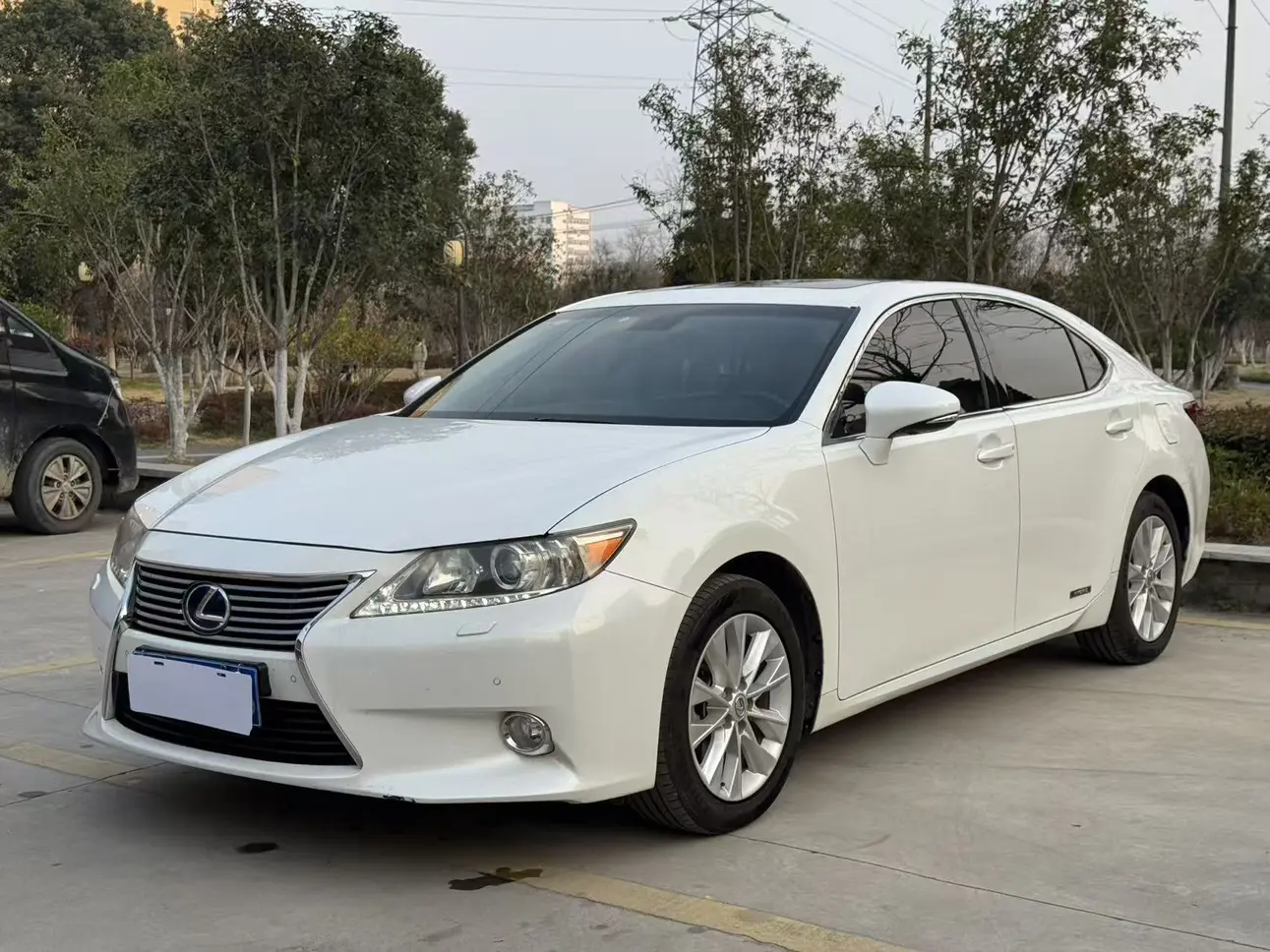 Lexus ES