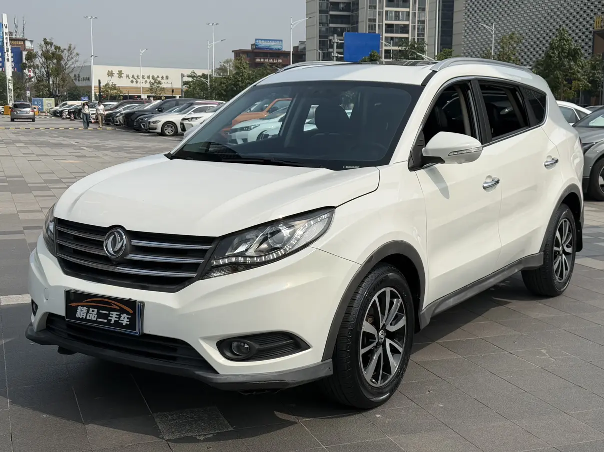 Dongfeng Fengon 580  из Китая