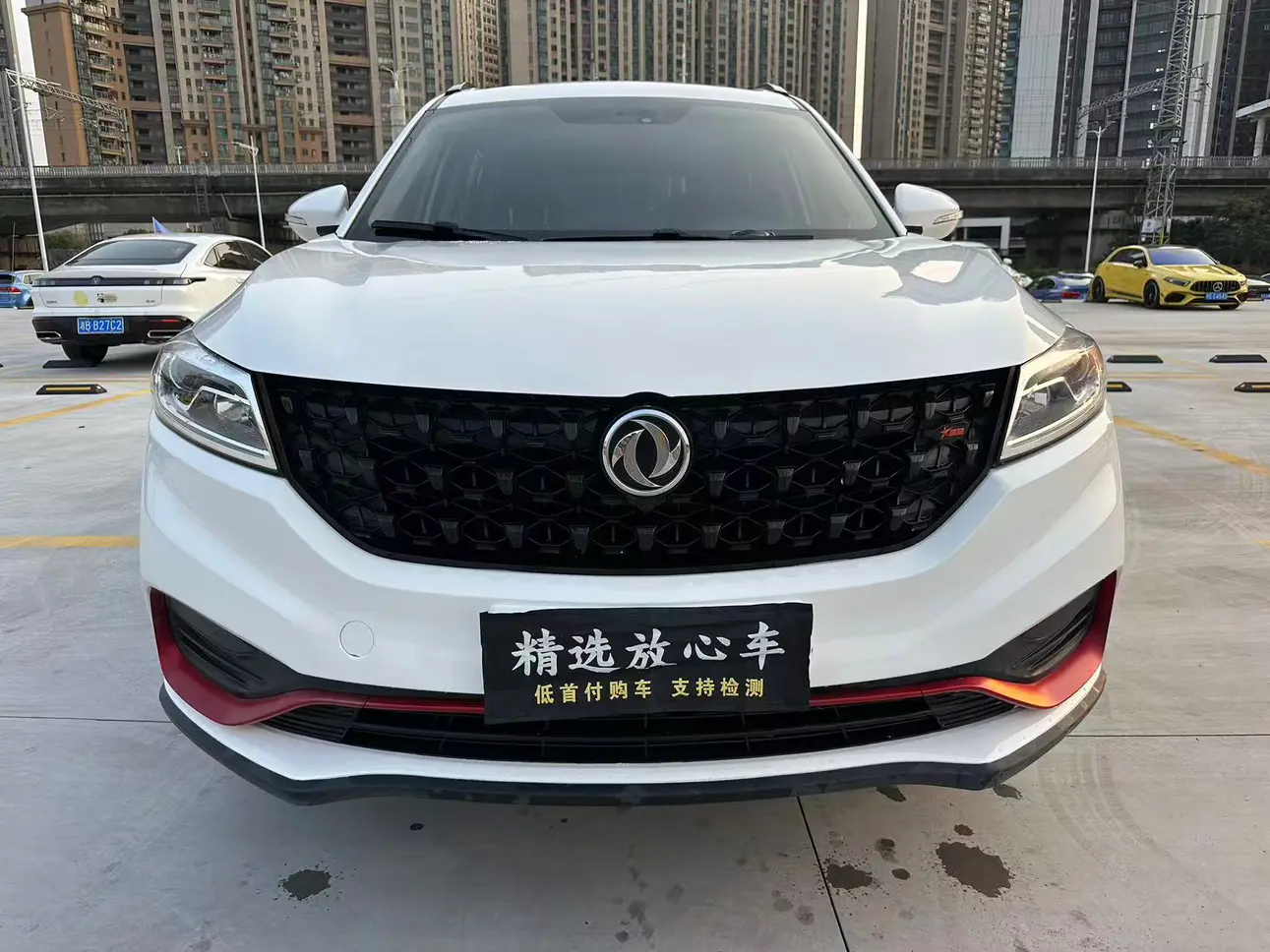 Dongfeng Fengon 580  из Китая