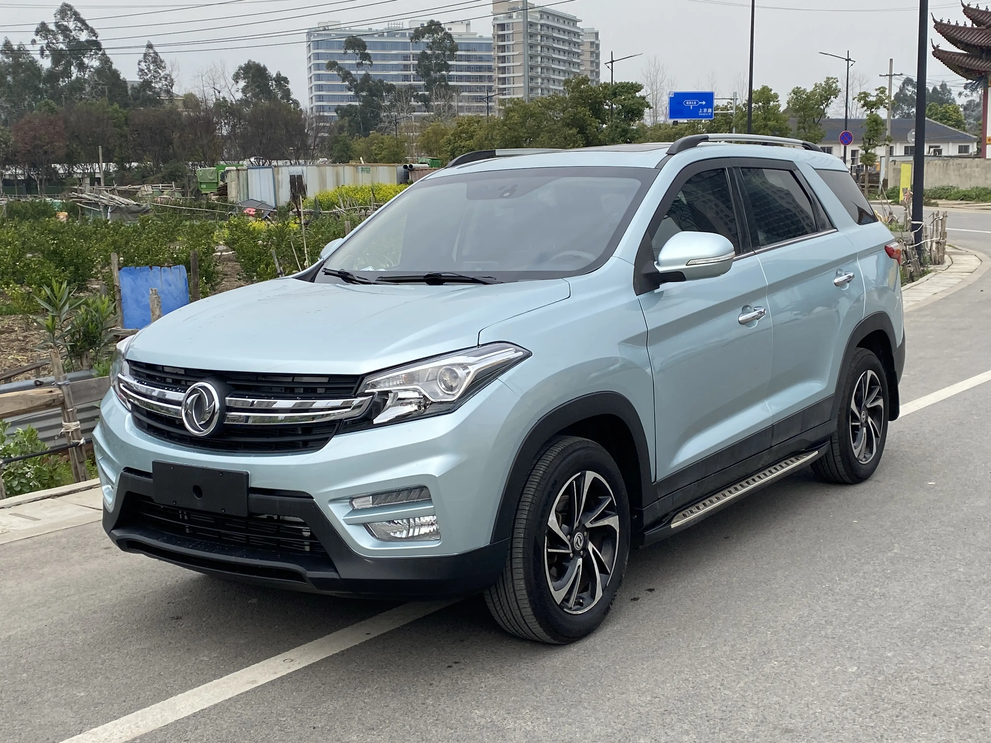 Dongfeng Scenery S560  из Китая