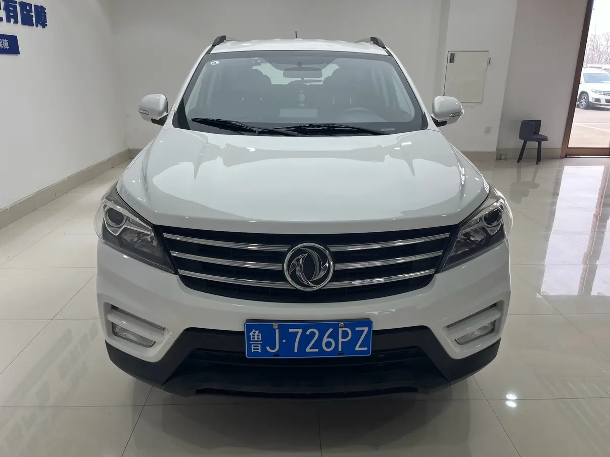 Dongfeng Scenery S560  из Китая