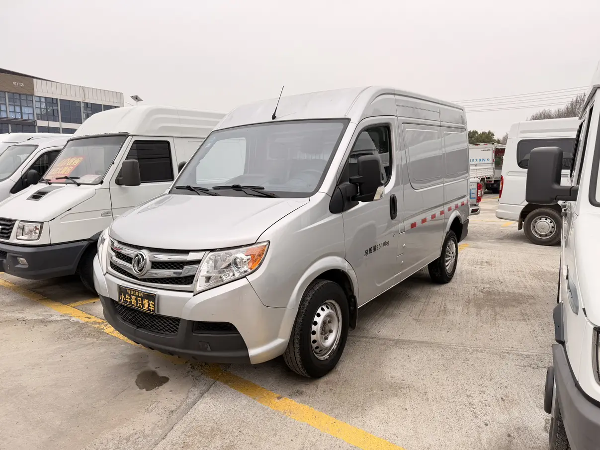 Dongfeng Yufeng  из Китая