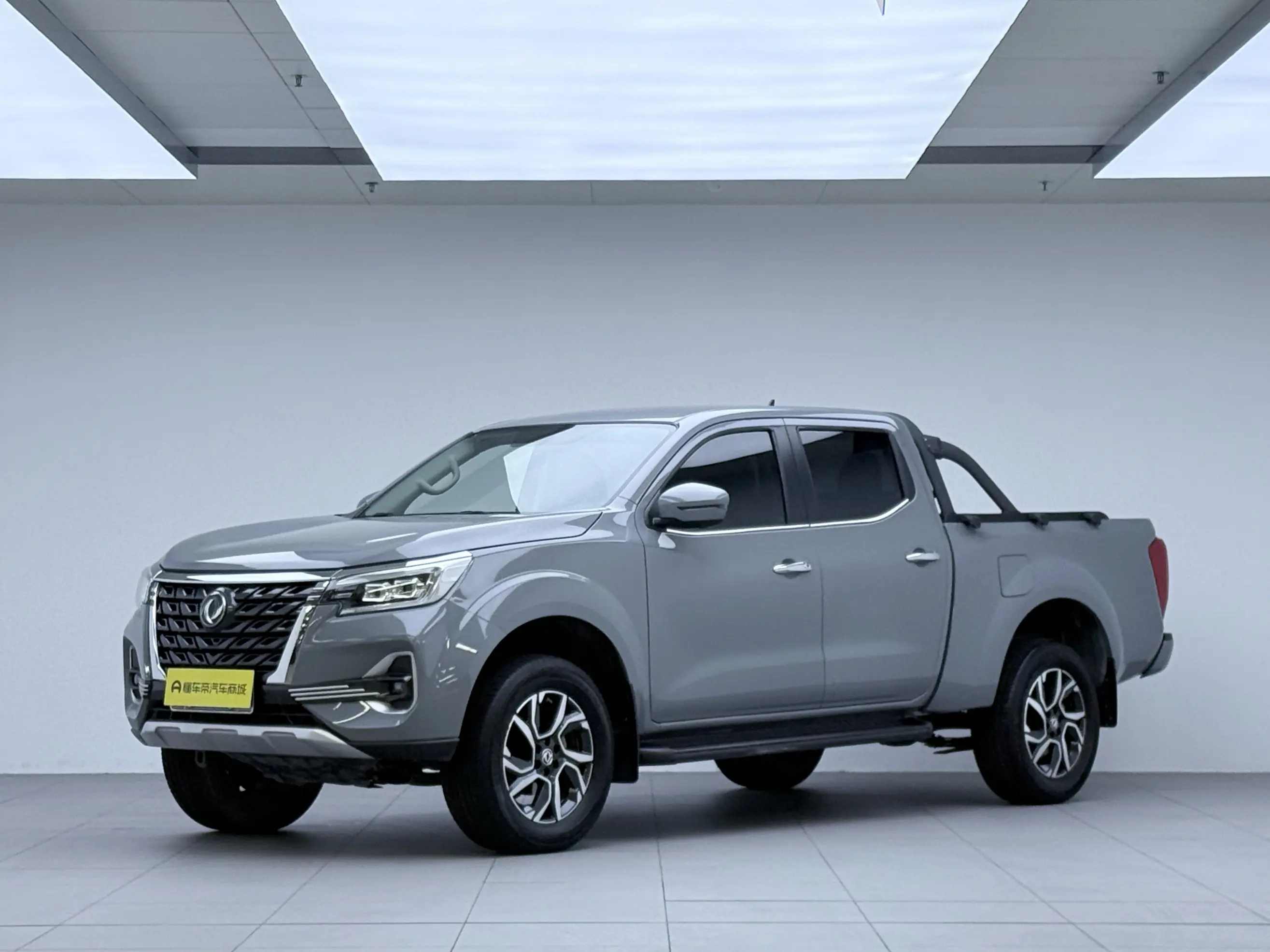 Dongfeng Ruiqi 7  из Китая