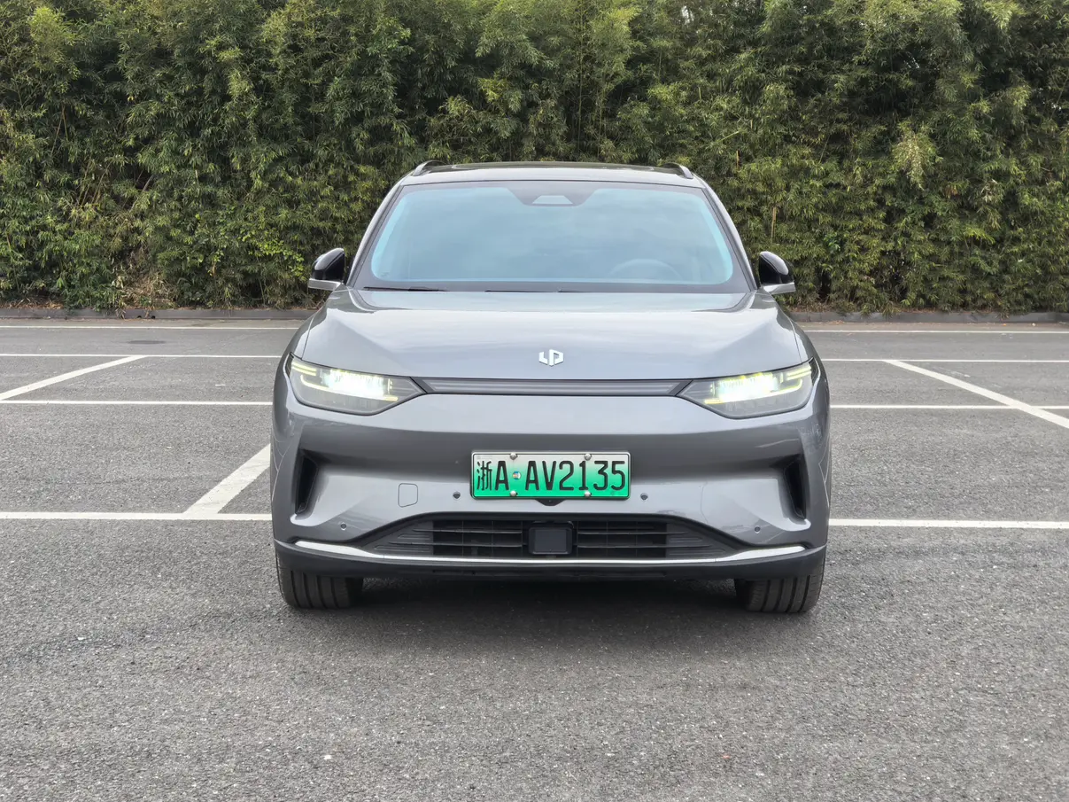 Leapmotor Zero running C11  из Китая