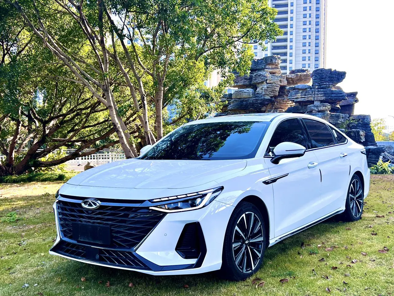 Chery Arrizo 8  из Китая