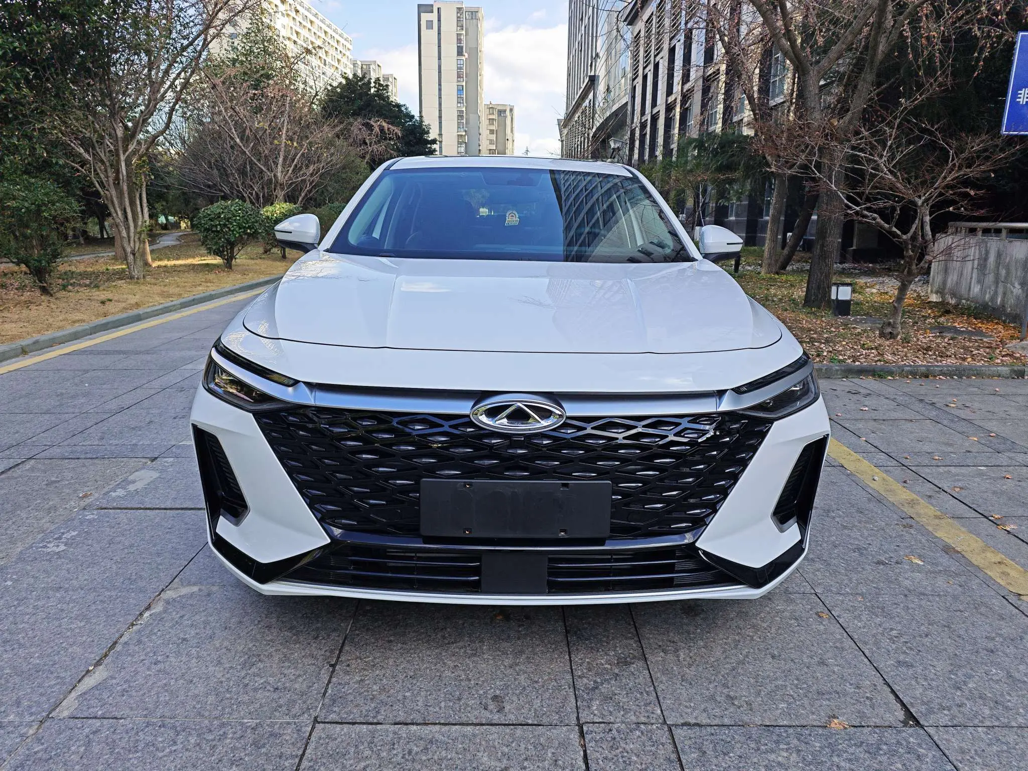 Chery Arrizo 8  из Китая