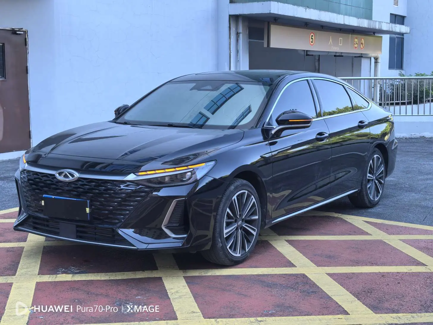 Chery Arrizo 8  из Китая