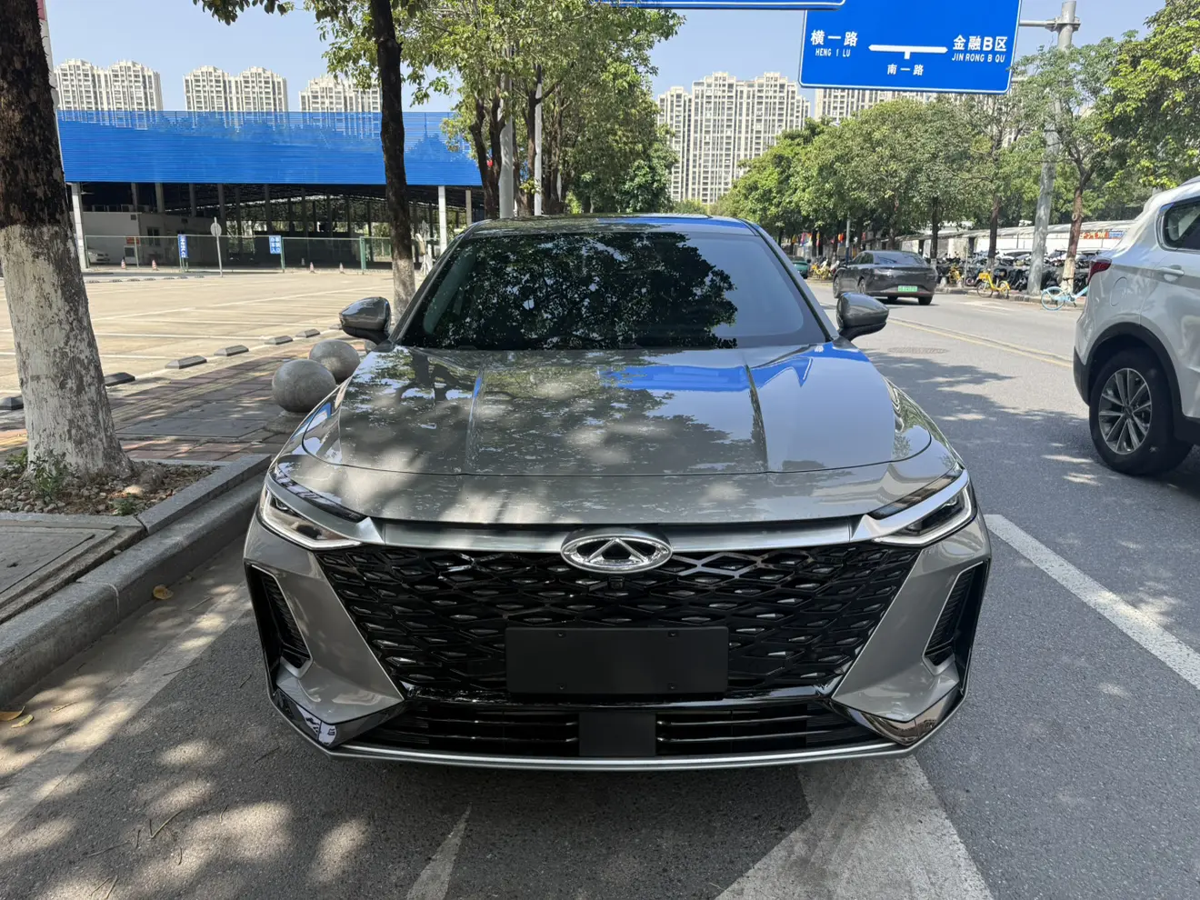 Chery Arrizo 8  из Китая