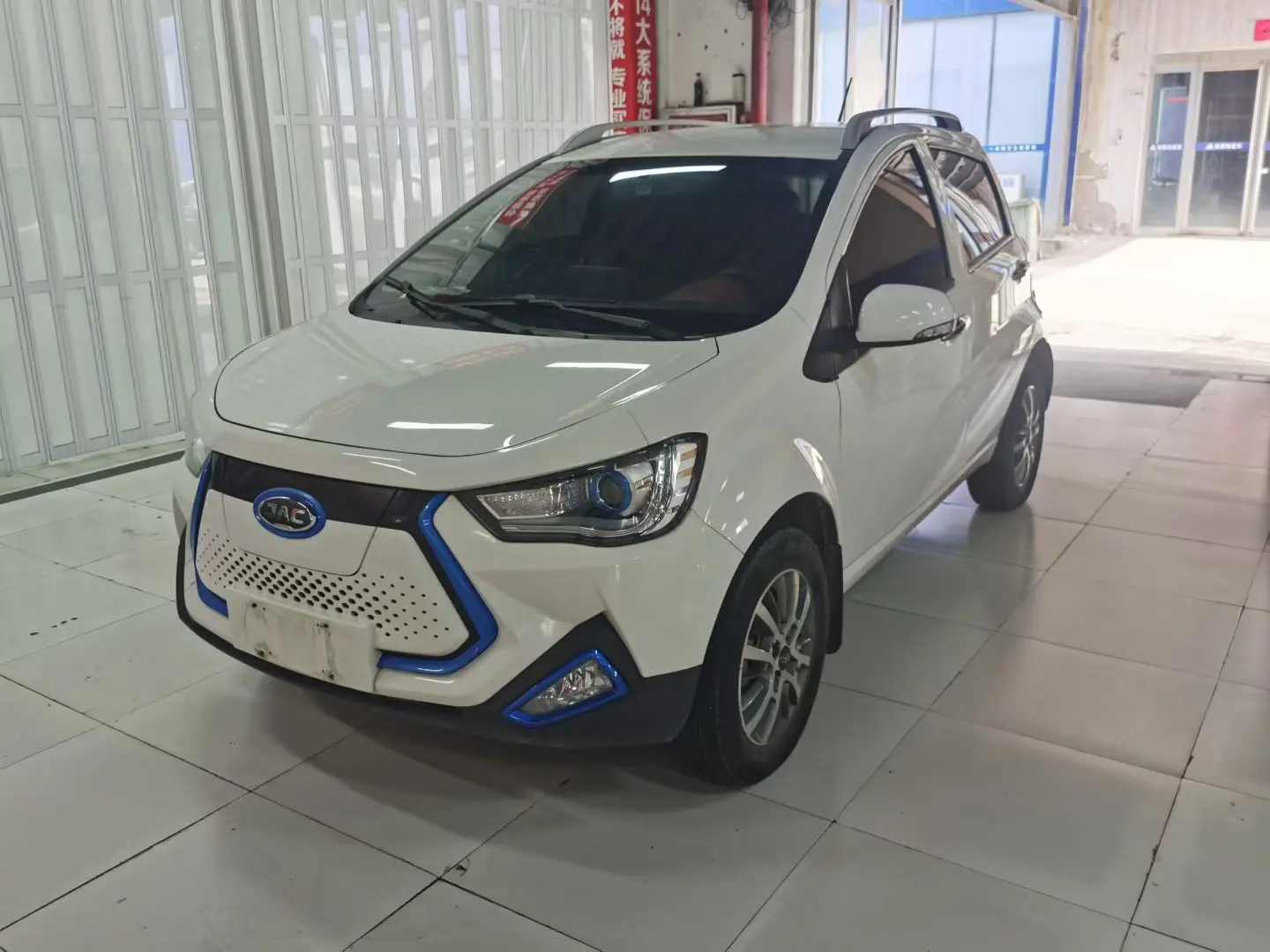 Jiangxi JAC iEV6E  из Китая
