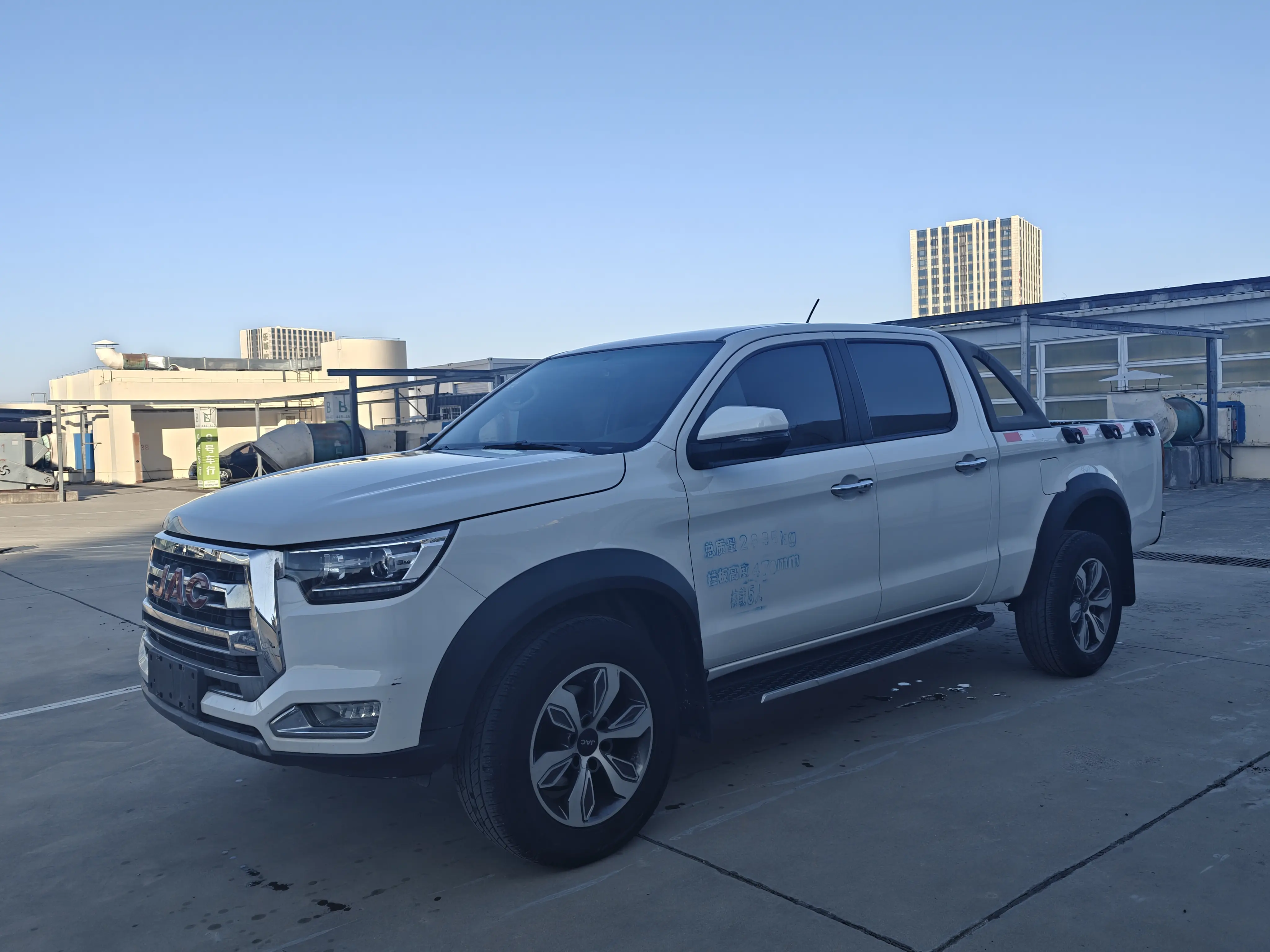 Jiangxi JAC T8  из Китая