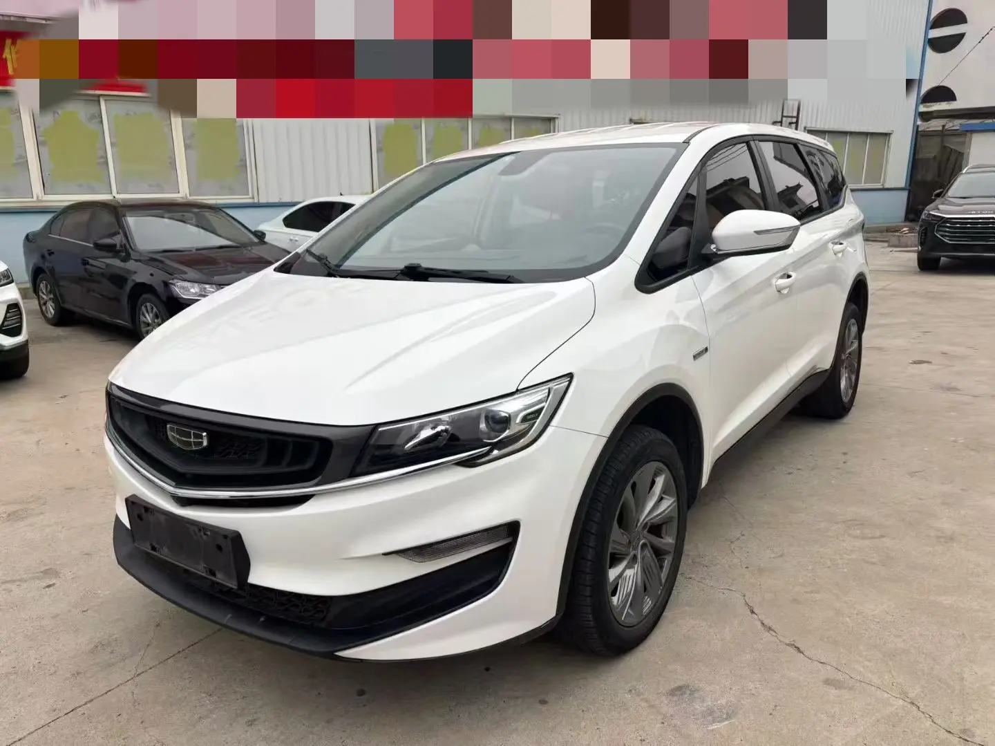 Geely Jiaji PHEV  из Китая