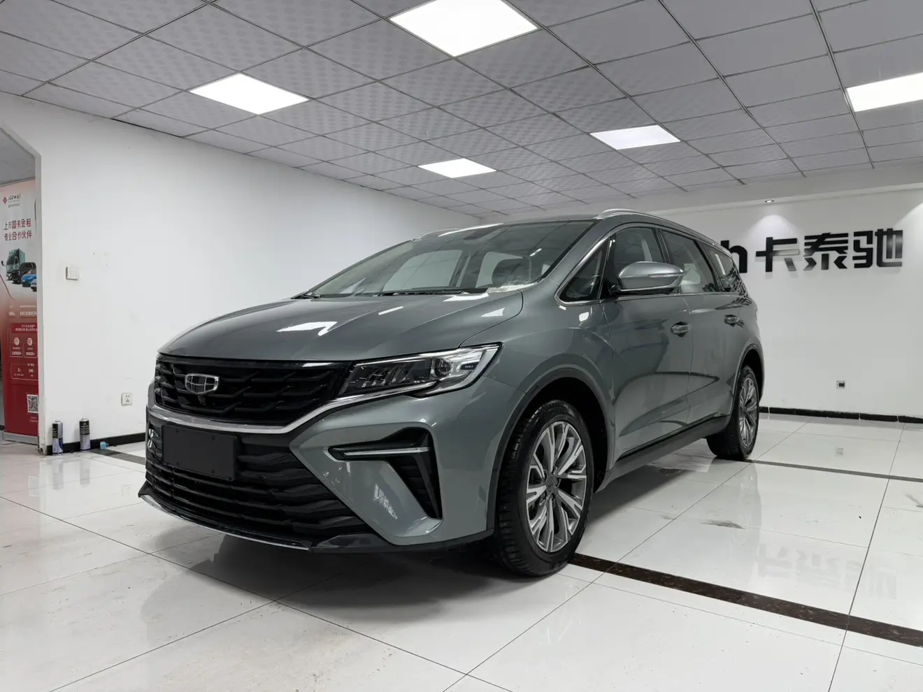 Geely Jiaji  из Китая