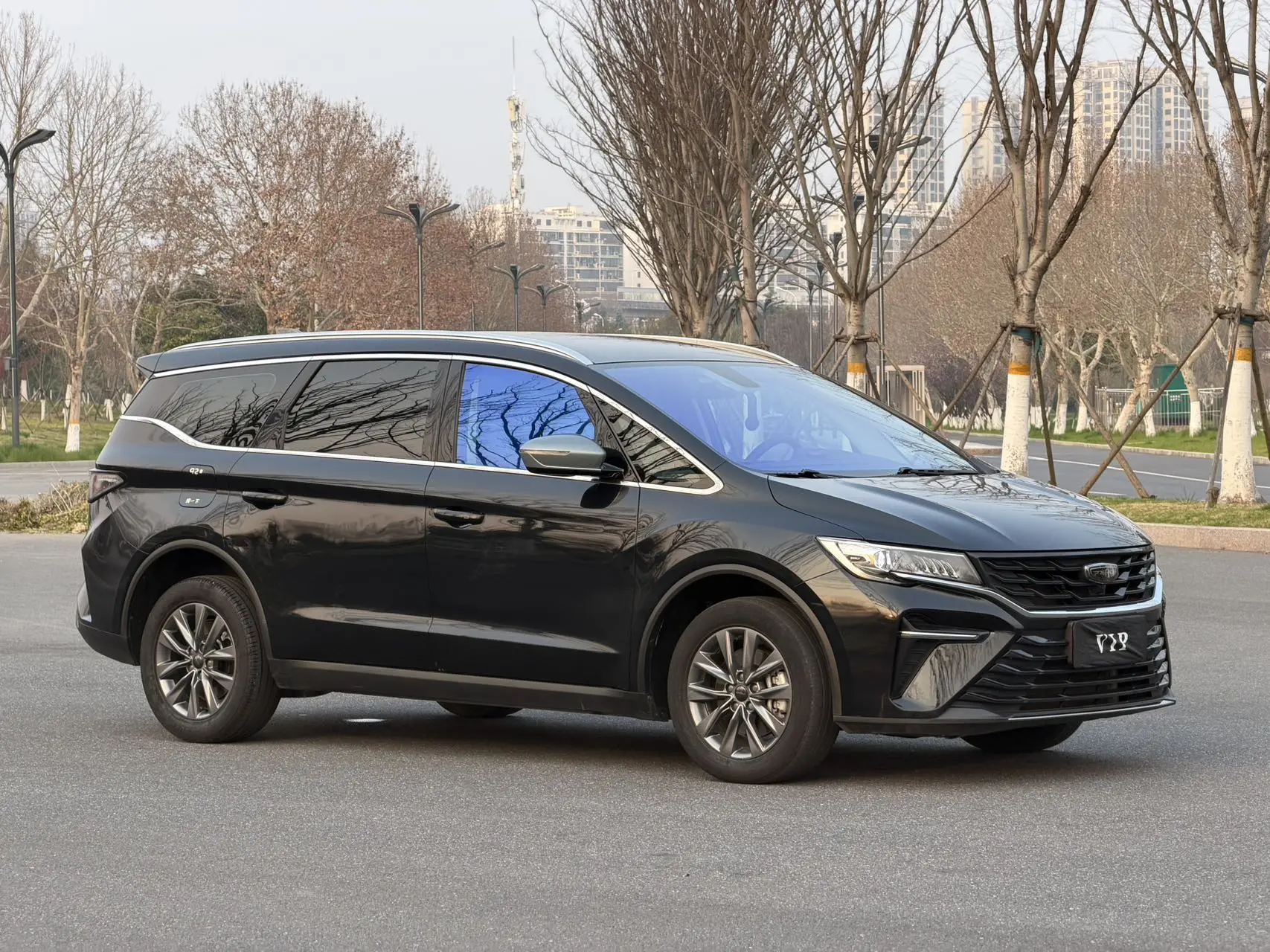 Geely Jiaji  из Китая