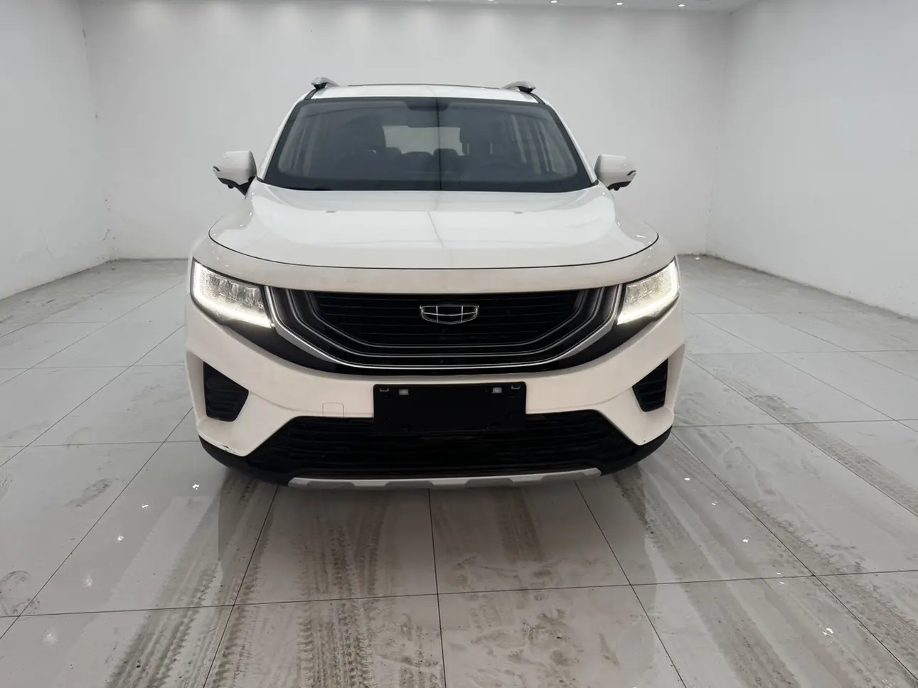 Geely Okavango  из Китая