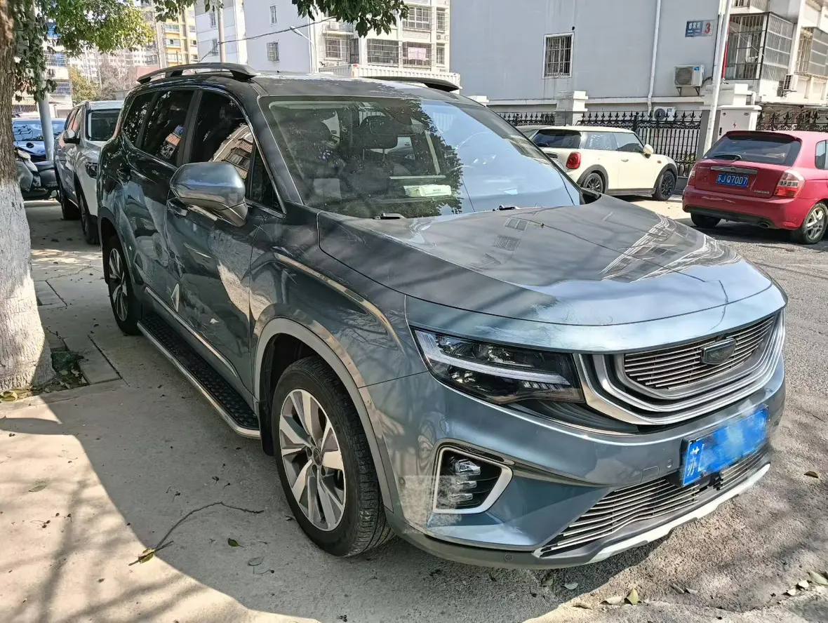 Geely Okavango  из Китая