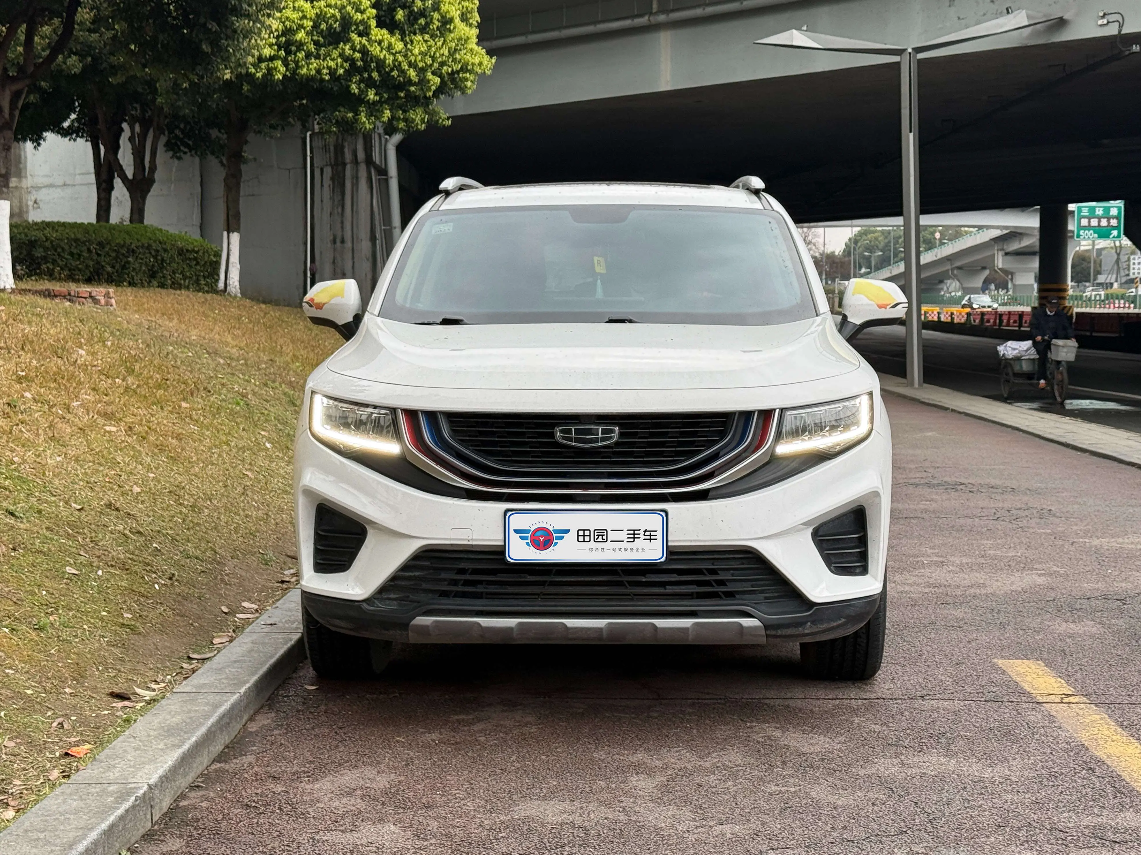 Geely Okavango  из Китая