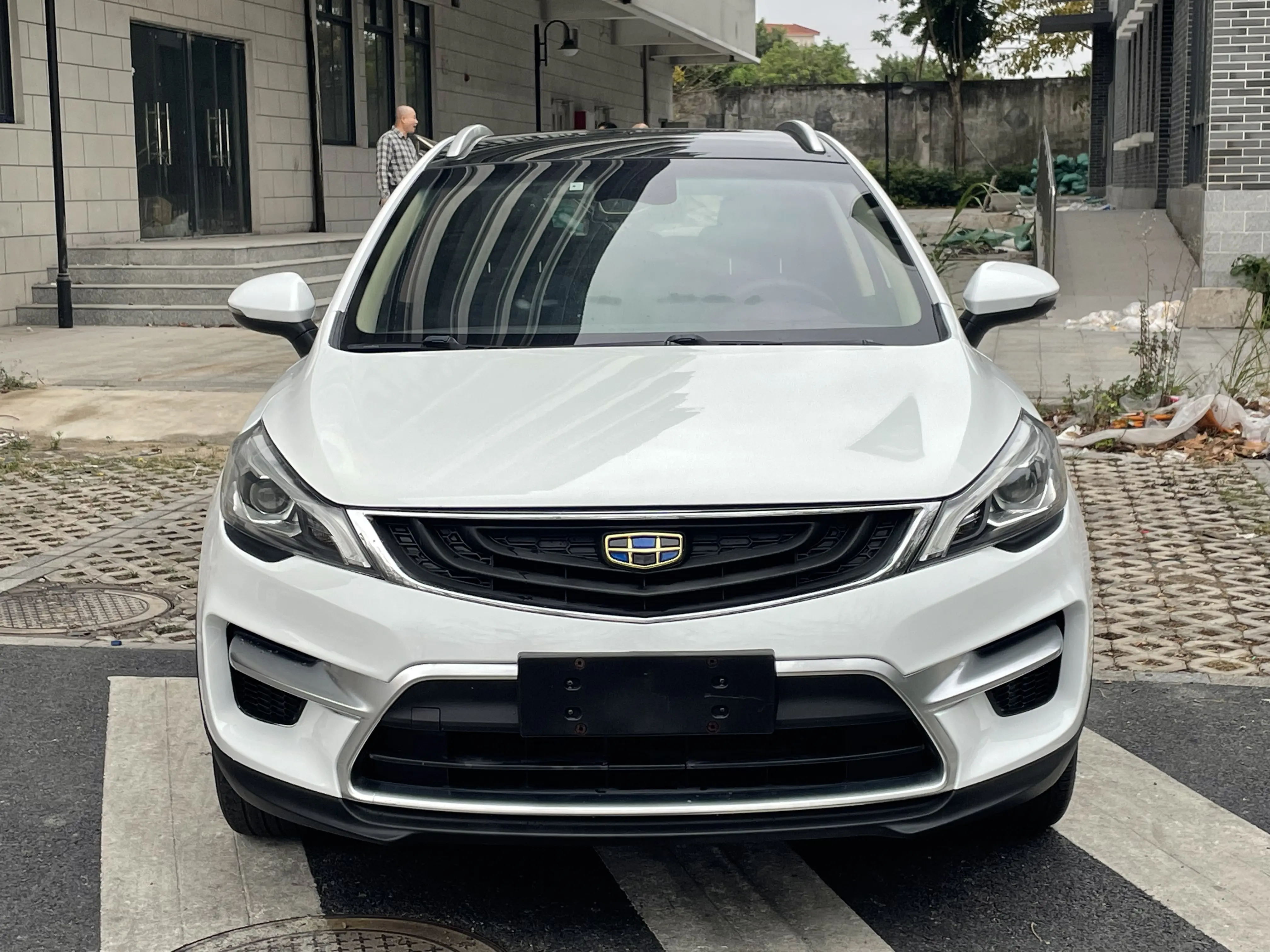 Geely Emgrand GS  из Китая