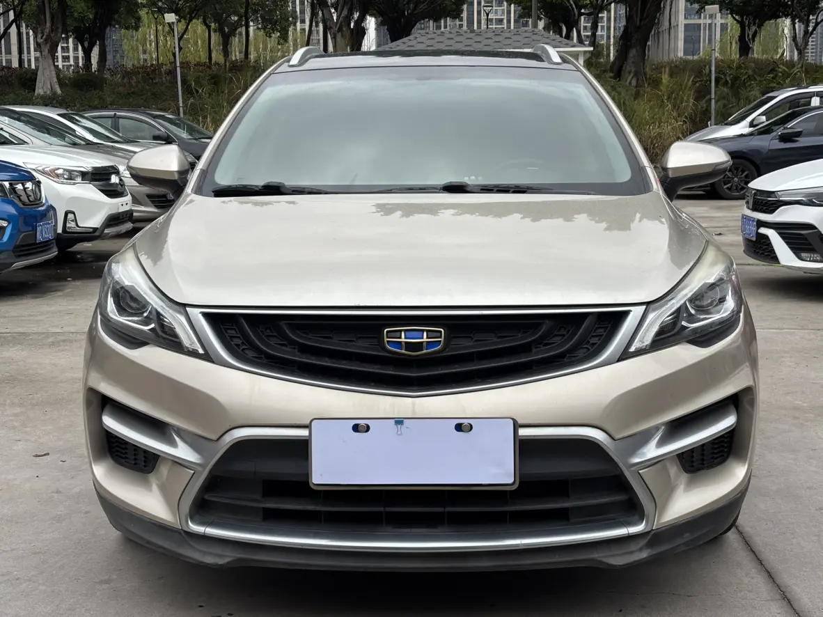 Geely Emgrand GS  из Китая