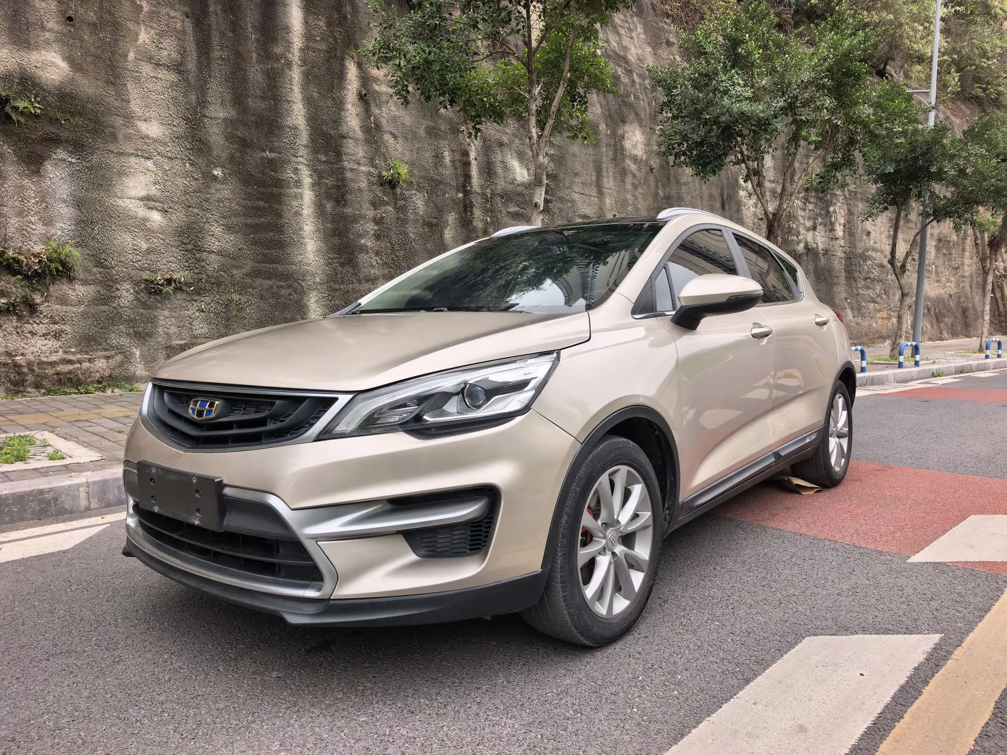 Geely Emgrand GS  из Китая