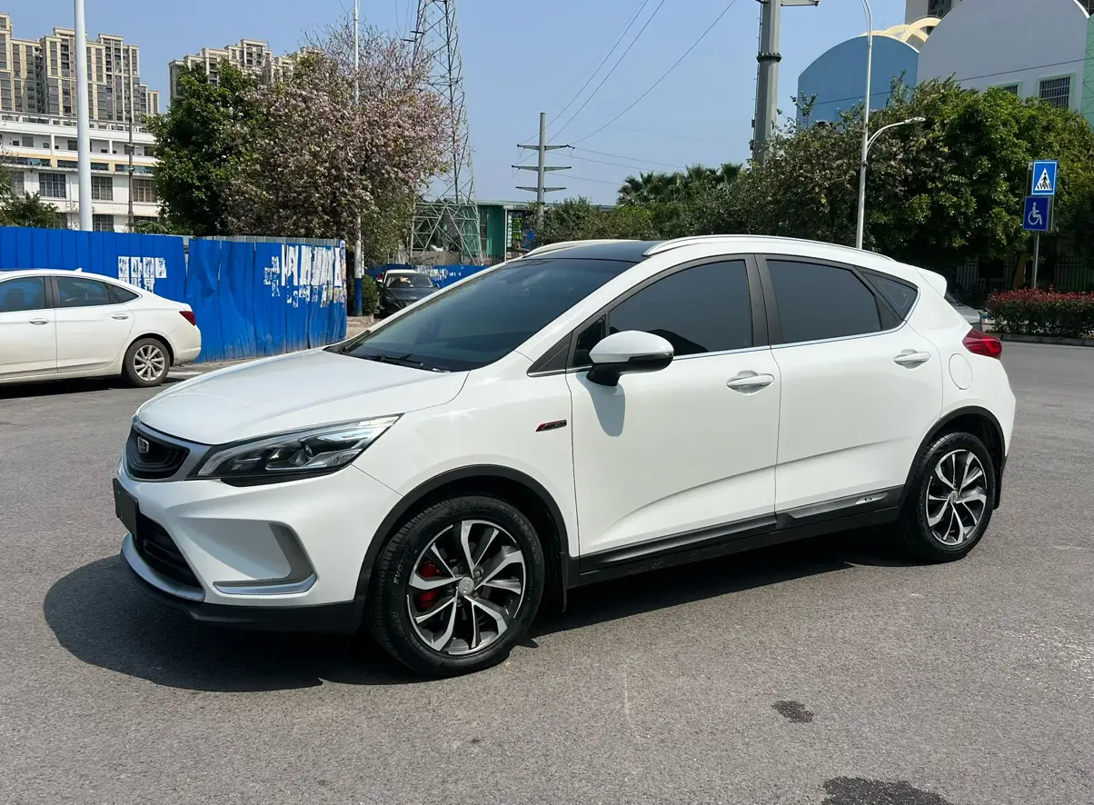 Geely Emgrand GS  из Китая