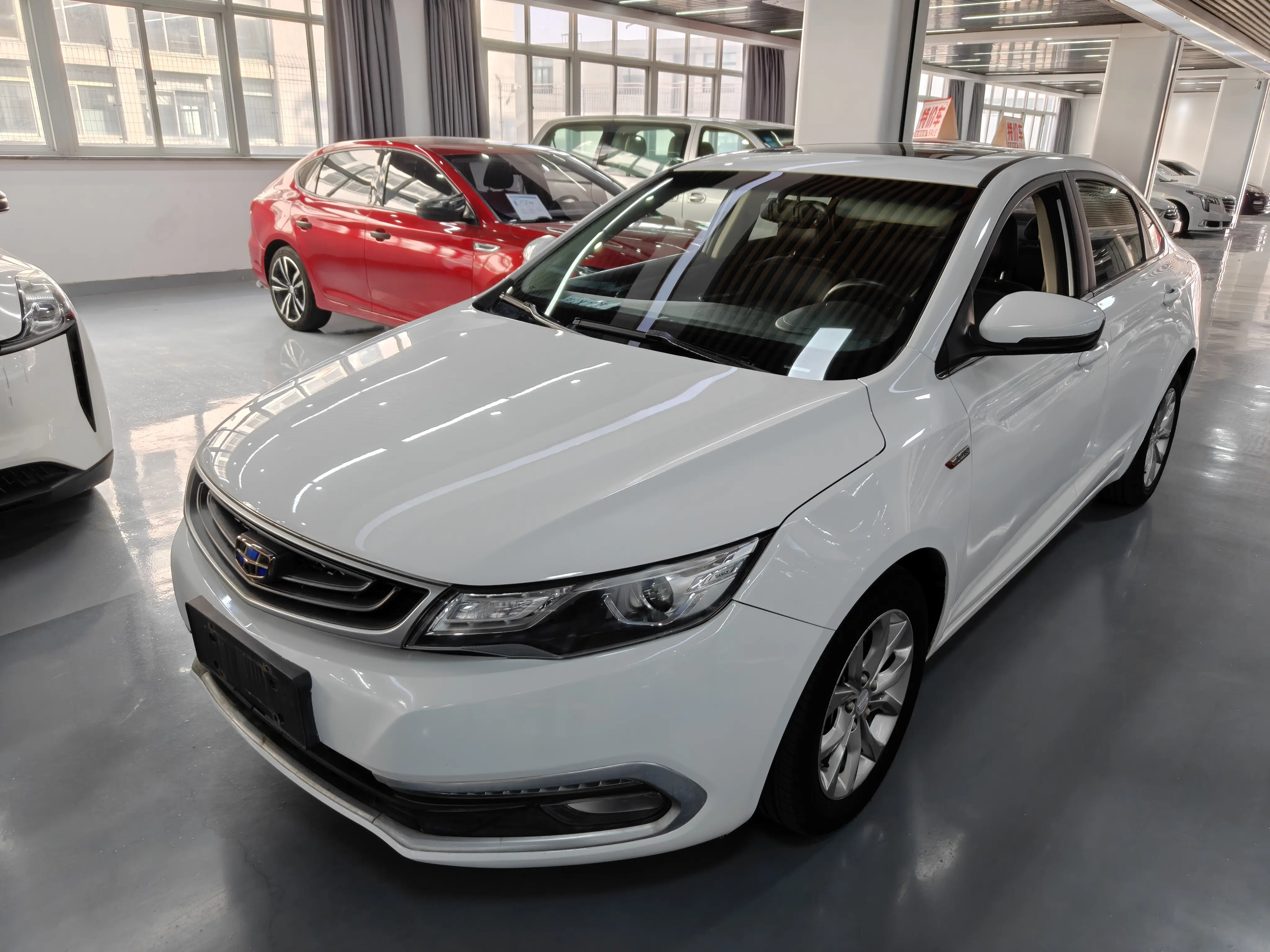 Geely Emgrand GL  из Китая