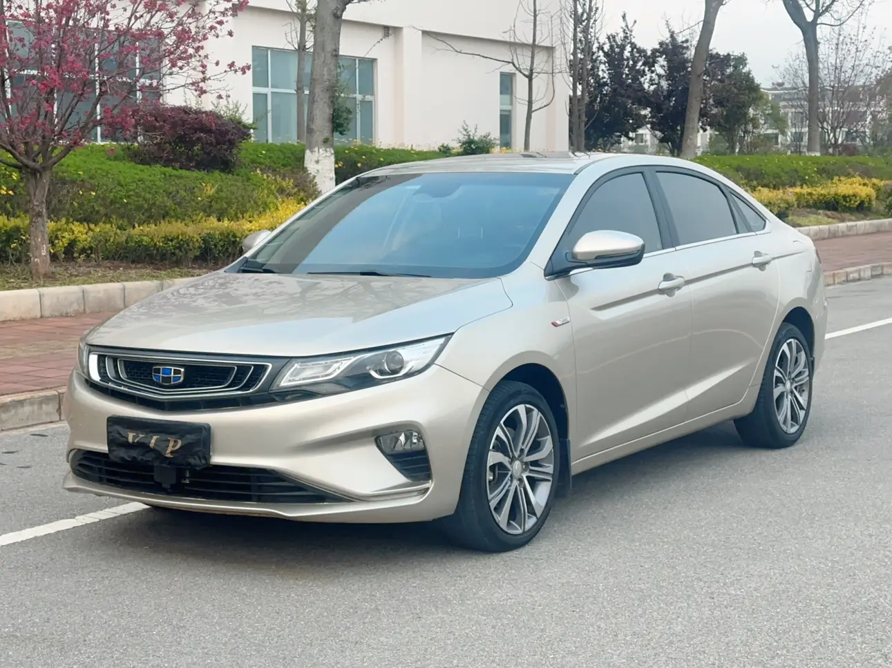 Geely Emgrand GL  из Китая