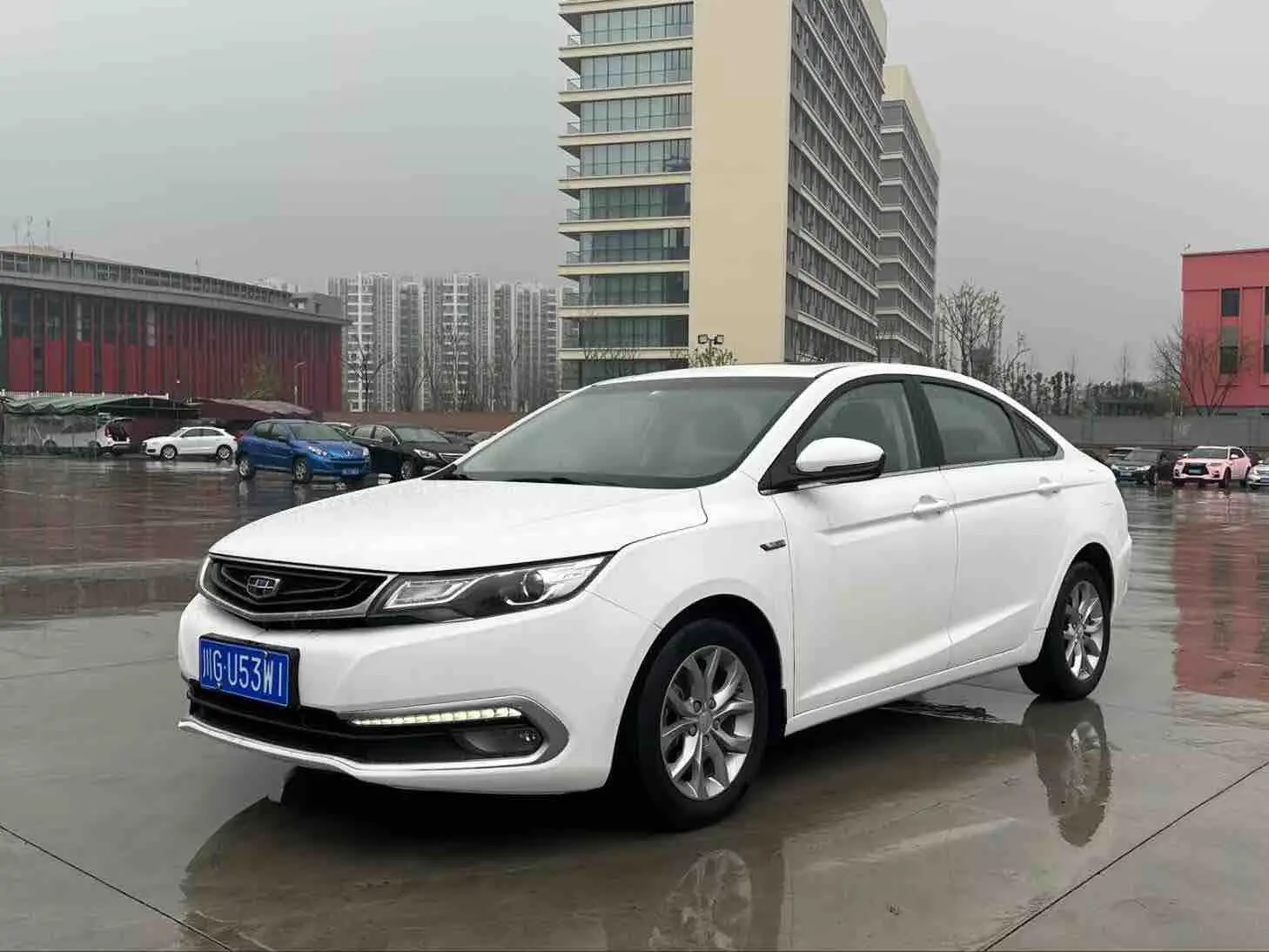 Geely Emgrand GL  из Китая