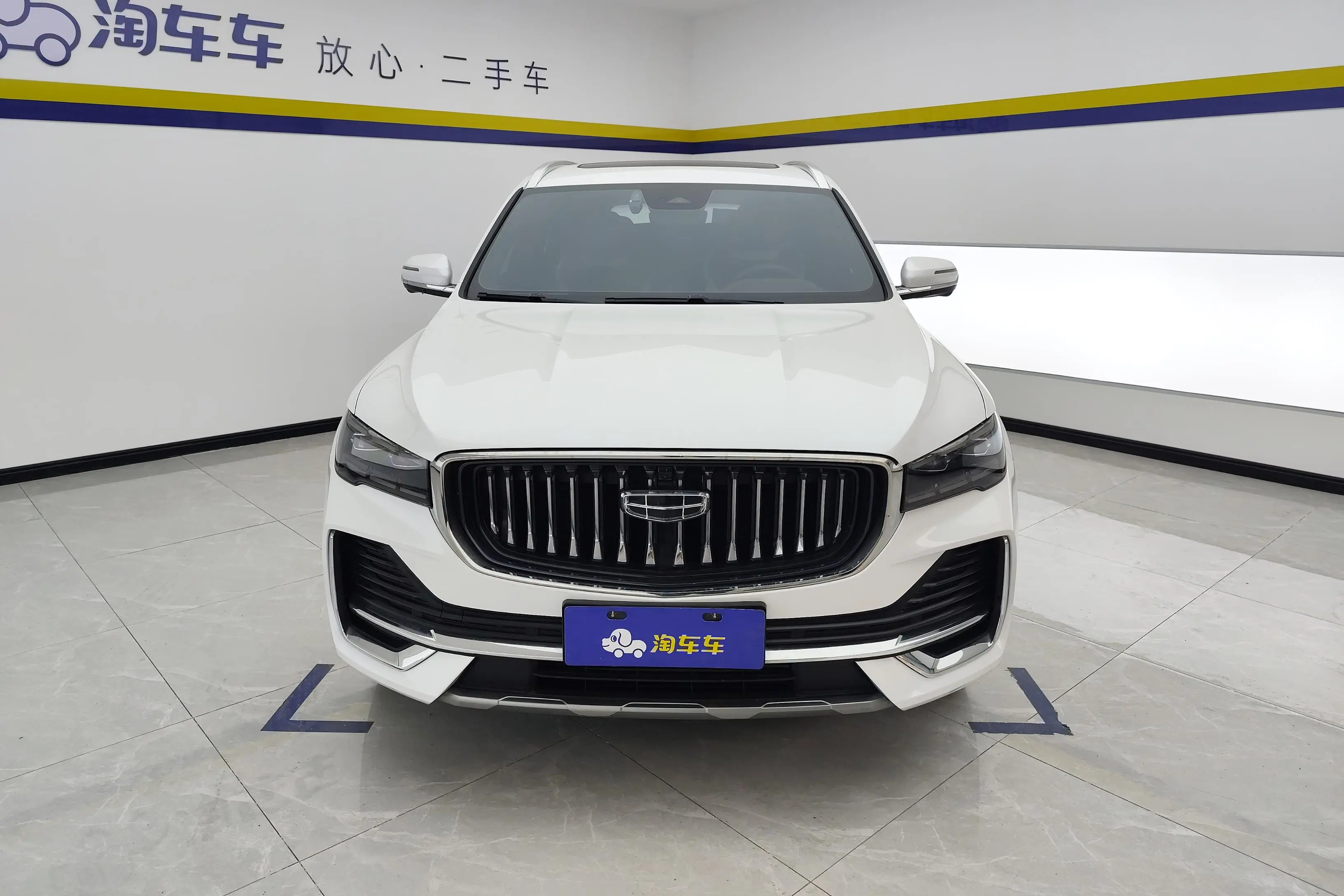 Geely Monjaro (Xingyue L)  из Китая