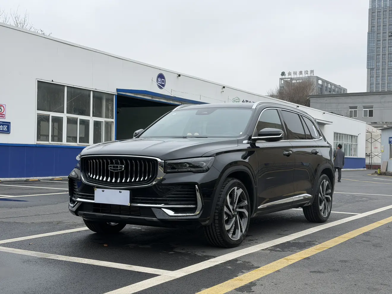 Geely Monjaro (Xingyue L)  из Китая